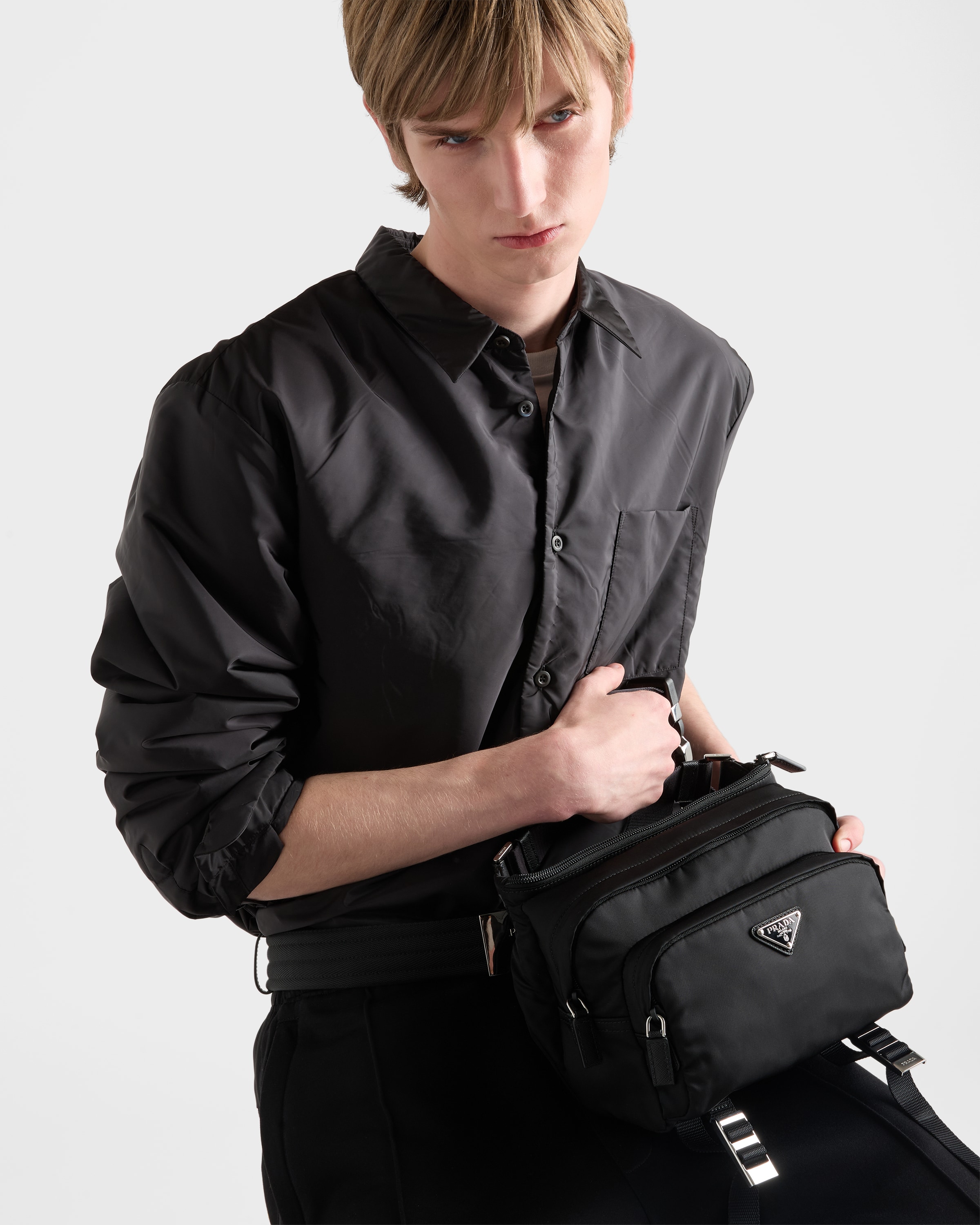 ブラック Re-Nylon xレザー ショルダーバッグ | PRADA - 日本