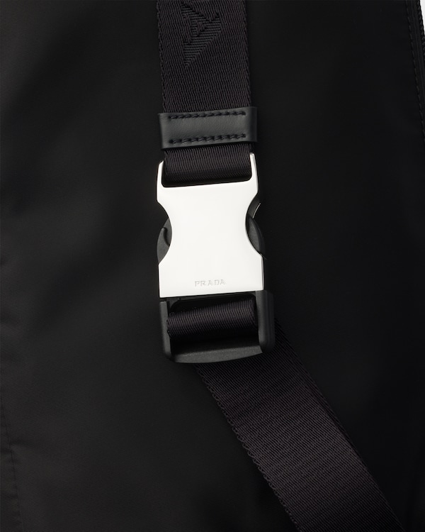 Sac porté épaule en Re-Nylon et cuir Saffiano - Noir/Brûlé Sac porté épaule en Re-Nylon et cuir Saffiano - Noir/Brûlé