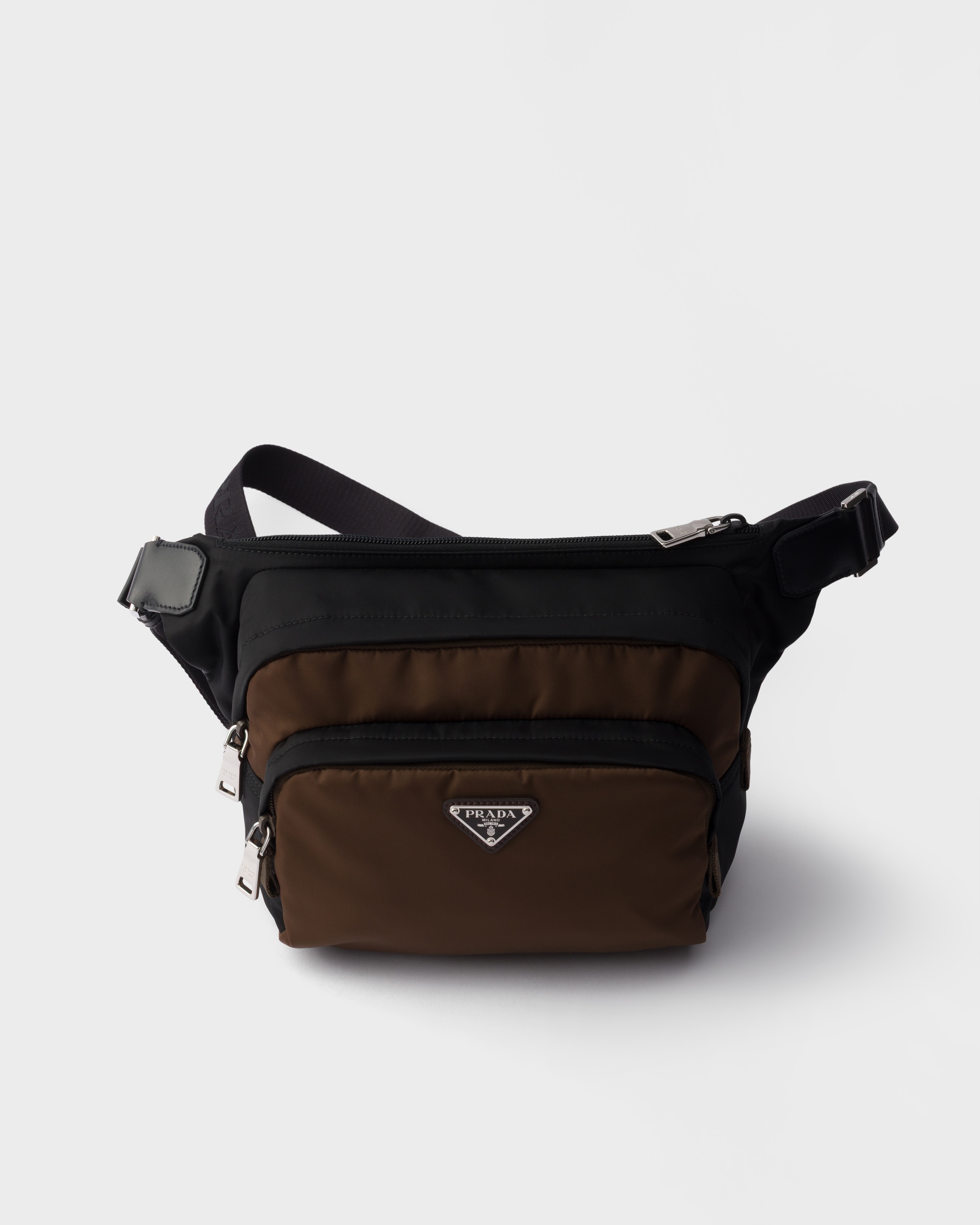 PRADA ハンドバッグ ブラック/ブラウン Burnt Brown Prada Re-Edition 2005 Re-Nylon bag | PRADA - United States