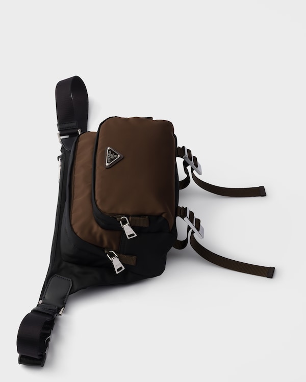 Sac porté épaule en Re-Nylon et cuir Saffiano - Noir/Brûlé Sac porté épaule en Re-Nylon et cuir Saffiano - Noir/Brûlé