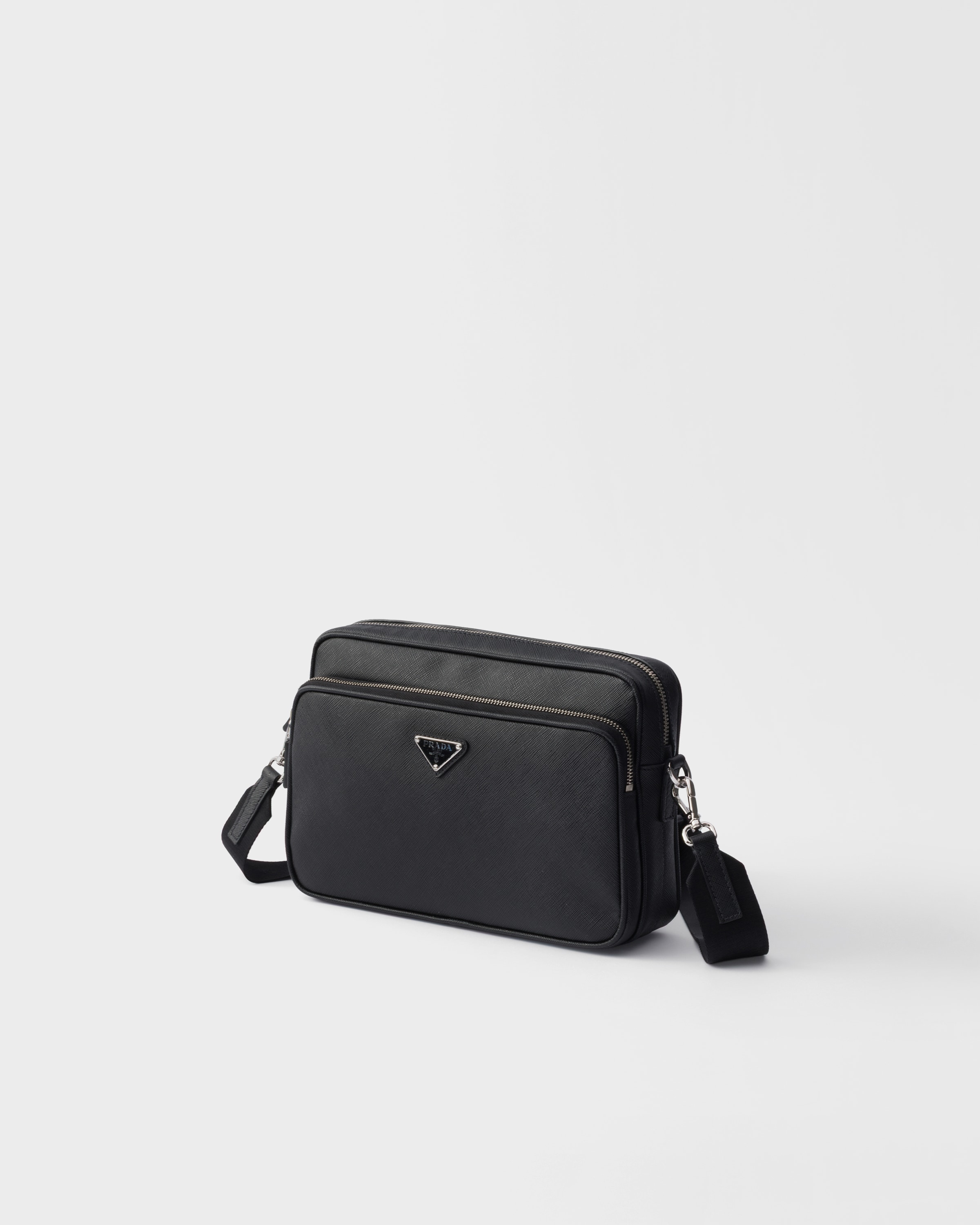 ブラック サフィアーノレザー ショルダーバッグ | PRADA - 日本