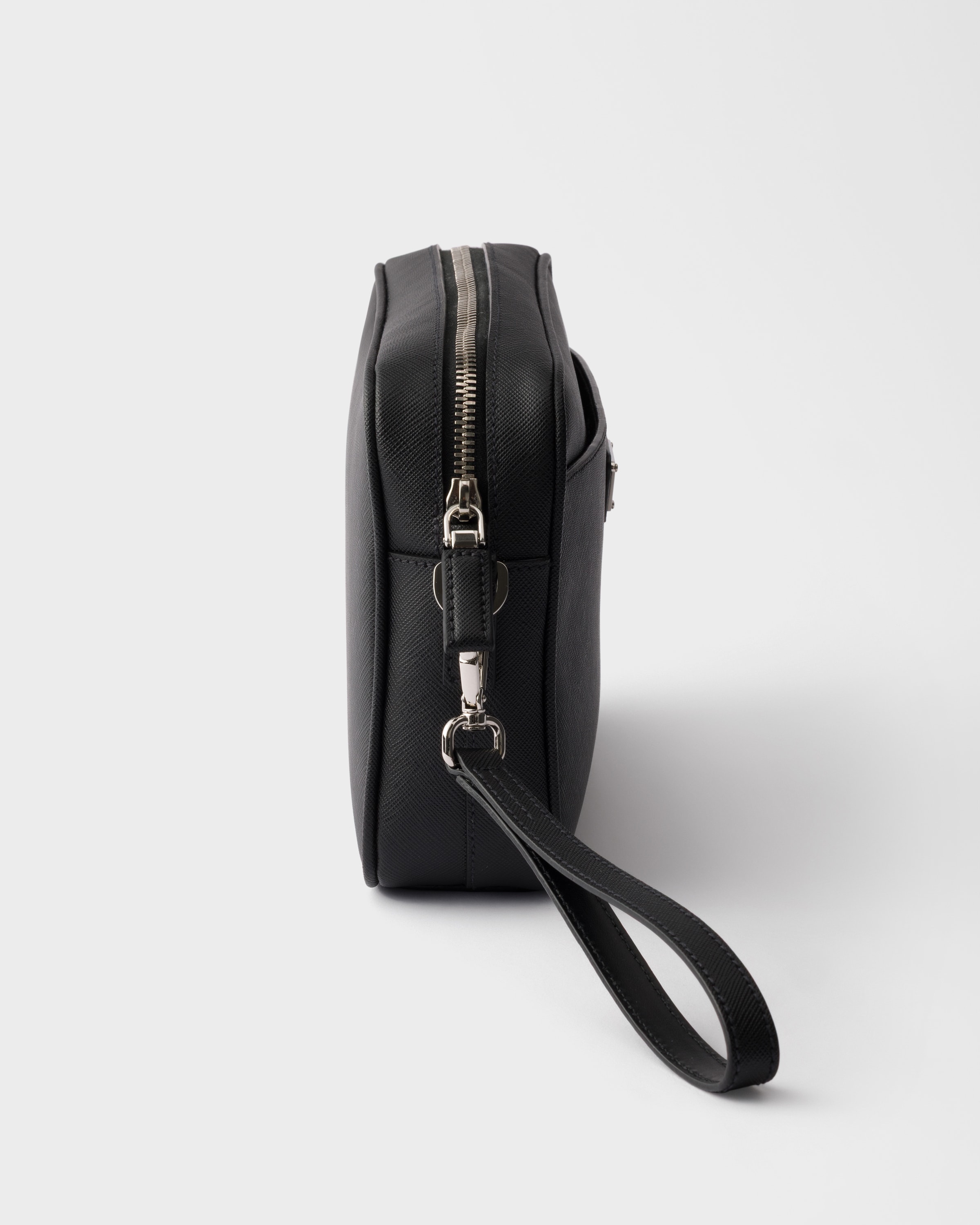 ブラック サフィアーノレザー ショルダーバッグ | PRADA - 日本