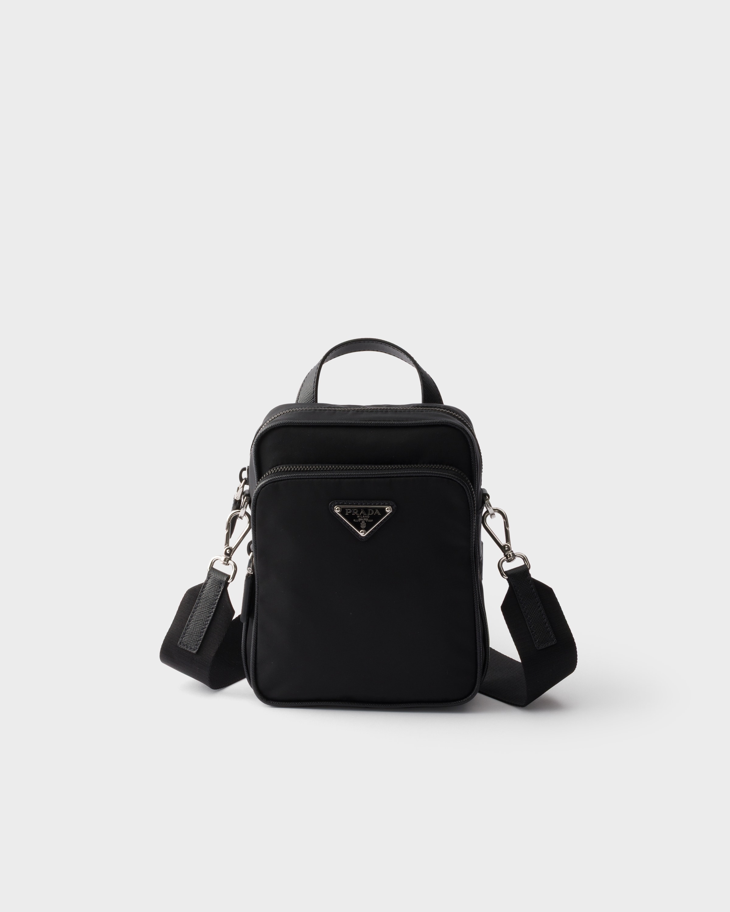 ブラック Re-nylon サフィアーノレザー ショルダーバッグ | PRADA - 日本