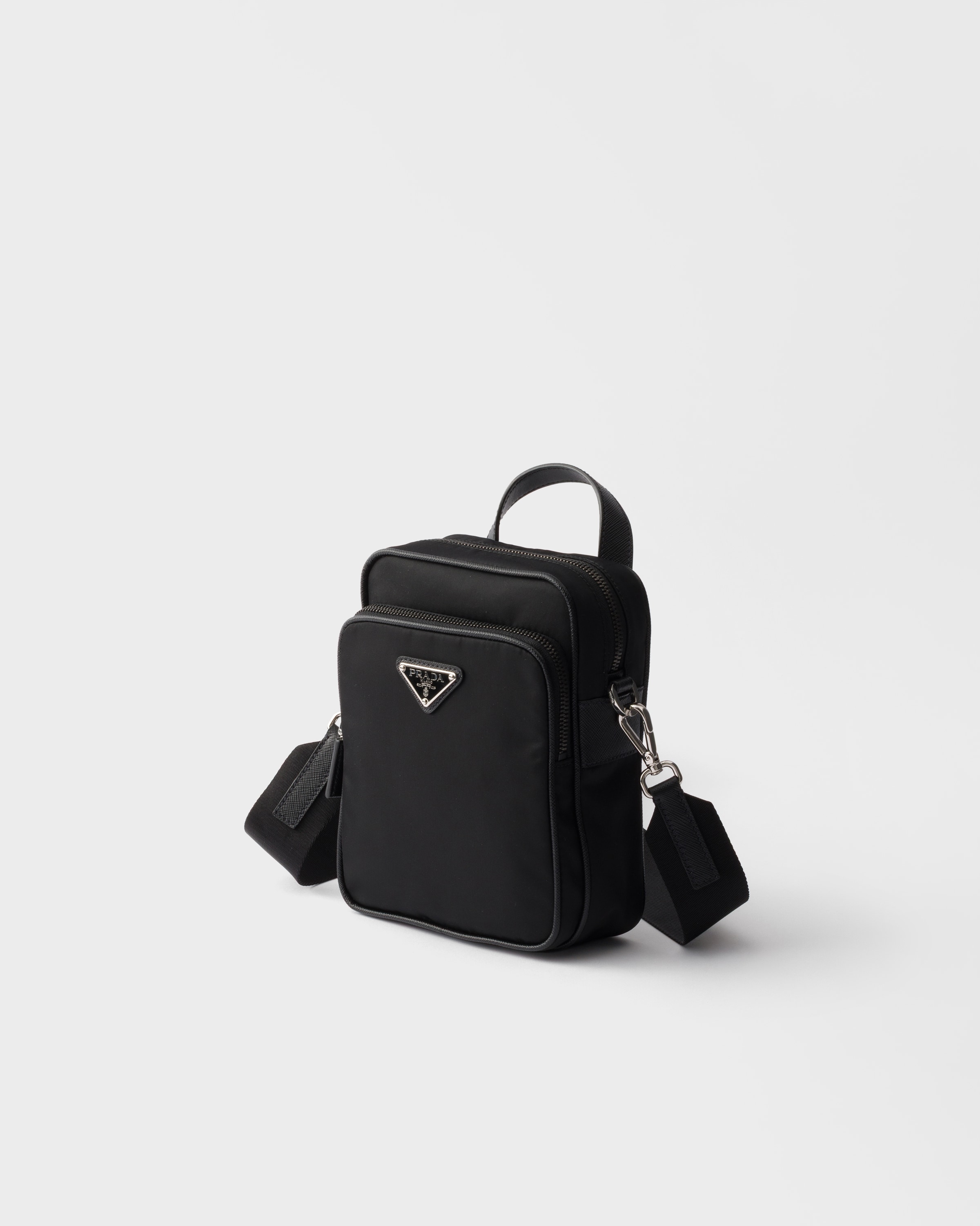ブラック Re-nylon サフィアーノレザー ショルダーバッグ | PRADA - 日本