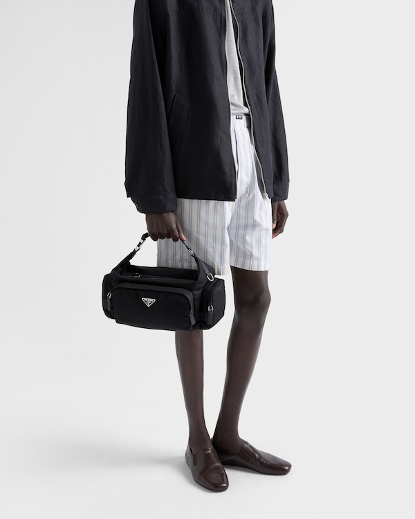 Re-Nylon サフィアーノレザー ショルダーバッグ - ブラック Re-Nylon サフィアーノレザー ショルダーバッグ - ブラック