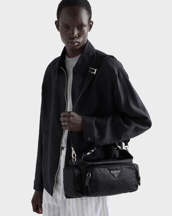 Re-Nylon サフィアーノレザー ショルダーバッグ - ブラック Re-Nylon サフィアーノレザー ショルダーバッグ - ブラック