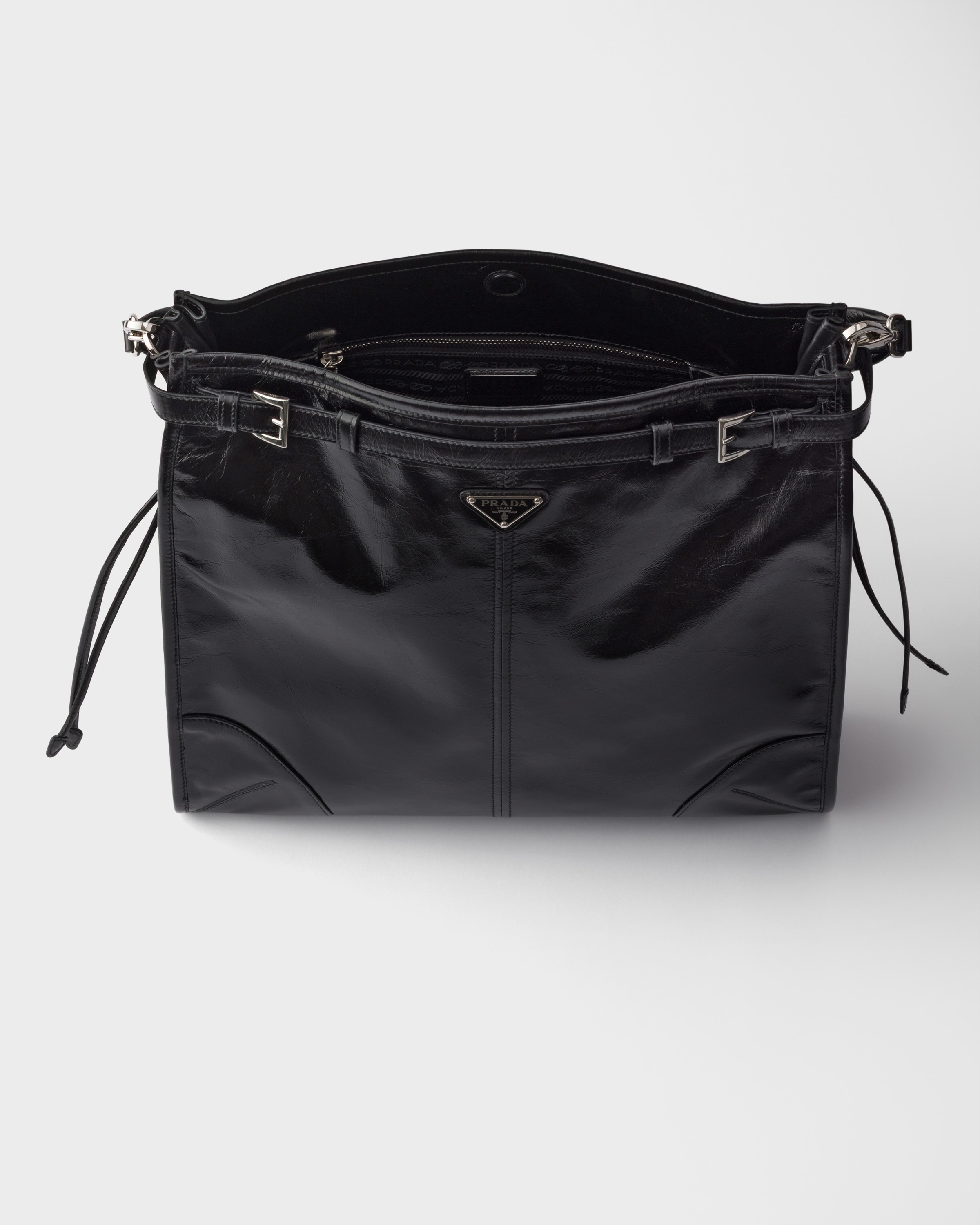 ブラック プラダ ボニー レザーショルダーバッグ | PRADA - 日本