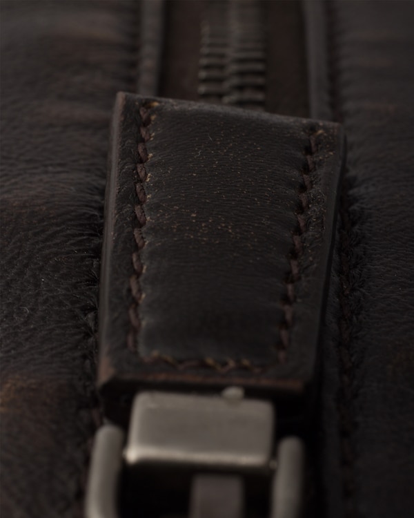 Schultertasche aus Nappa-Leder in Used-Optik - Dunkelbraun Schultertasche aus Nappa-Leder in Used-Optik - Dunkelbraun