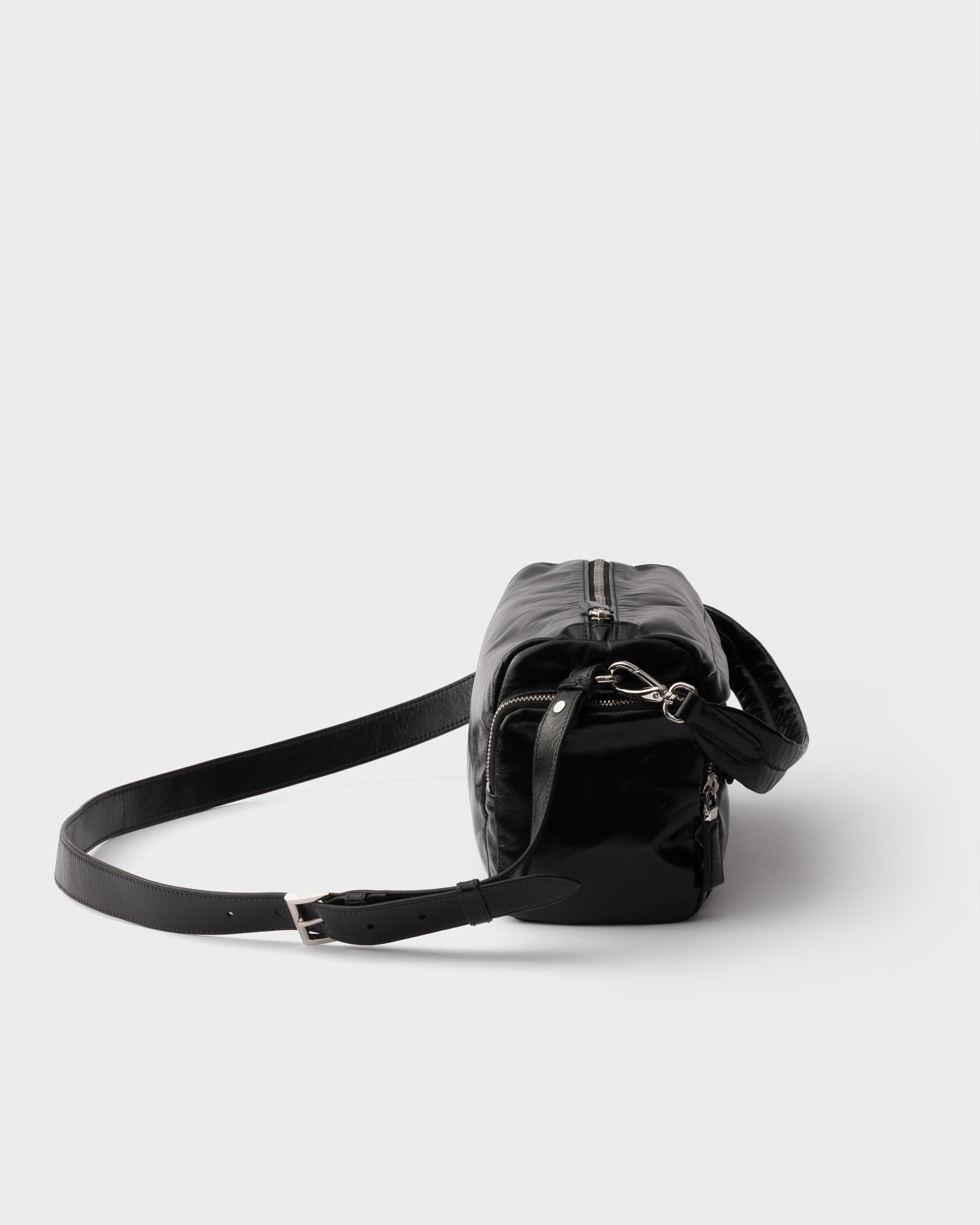 ブラック レザー ショルダーバッグ | PRADA - 日本