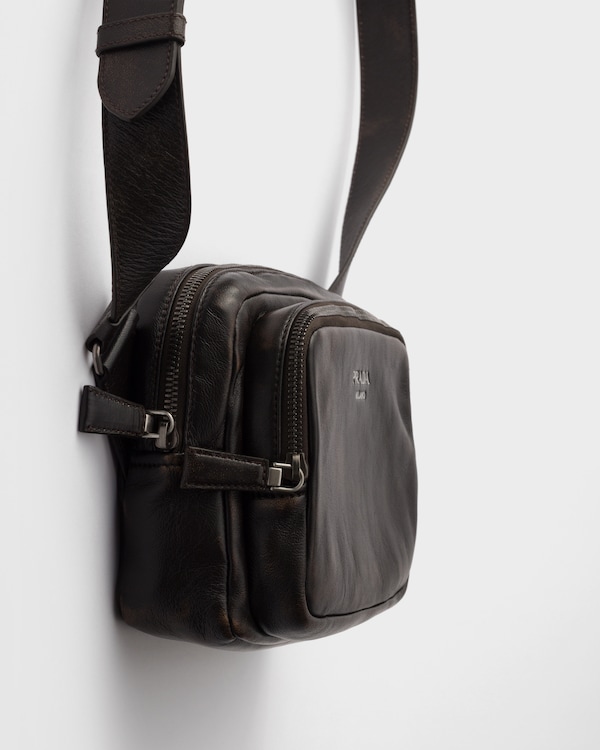 Schultertasche aus Nappa-Leder in Used-Optik - Dunkelbraun Schultertasche aus Nappa-Leder in Used-Optik - Dunkelbraun