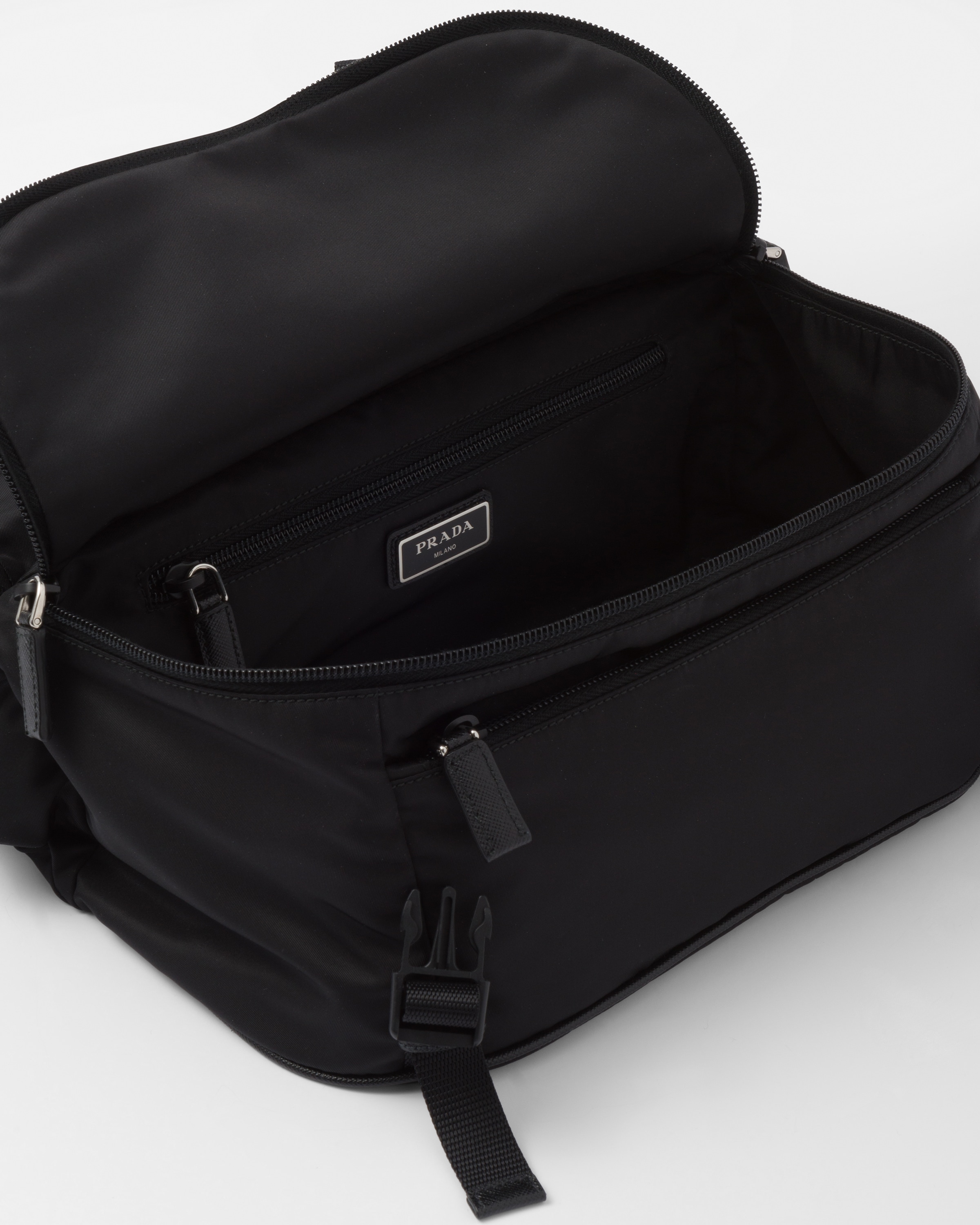 ブラック Re-nylon Xサフィアーノレザー ショルダーバッグ | PRADA
