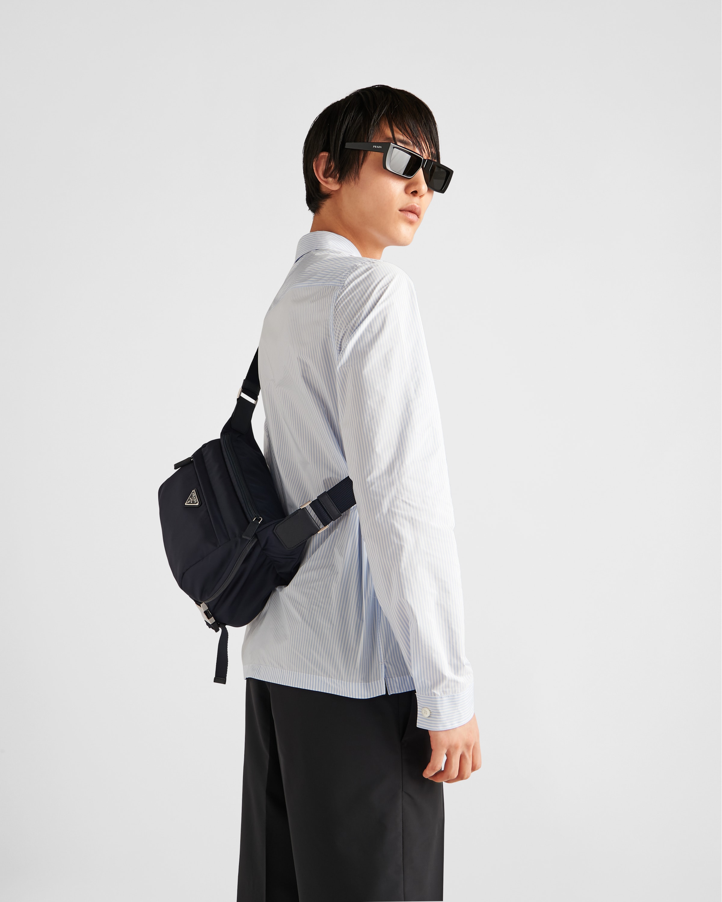 素敵でユニークな ネイビー PRADA | ショルダーバッグ Xサフィアーノレザー Re-nylon バッグ