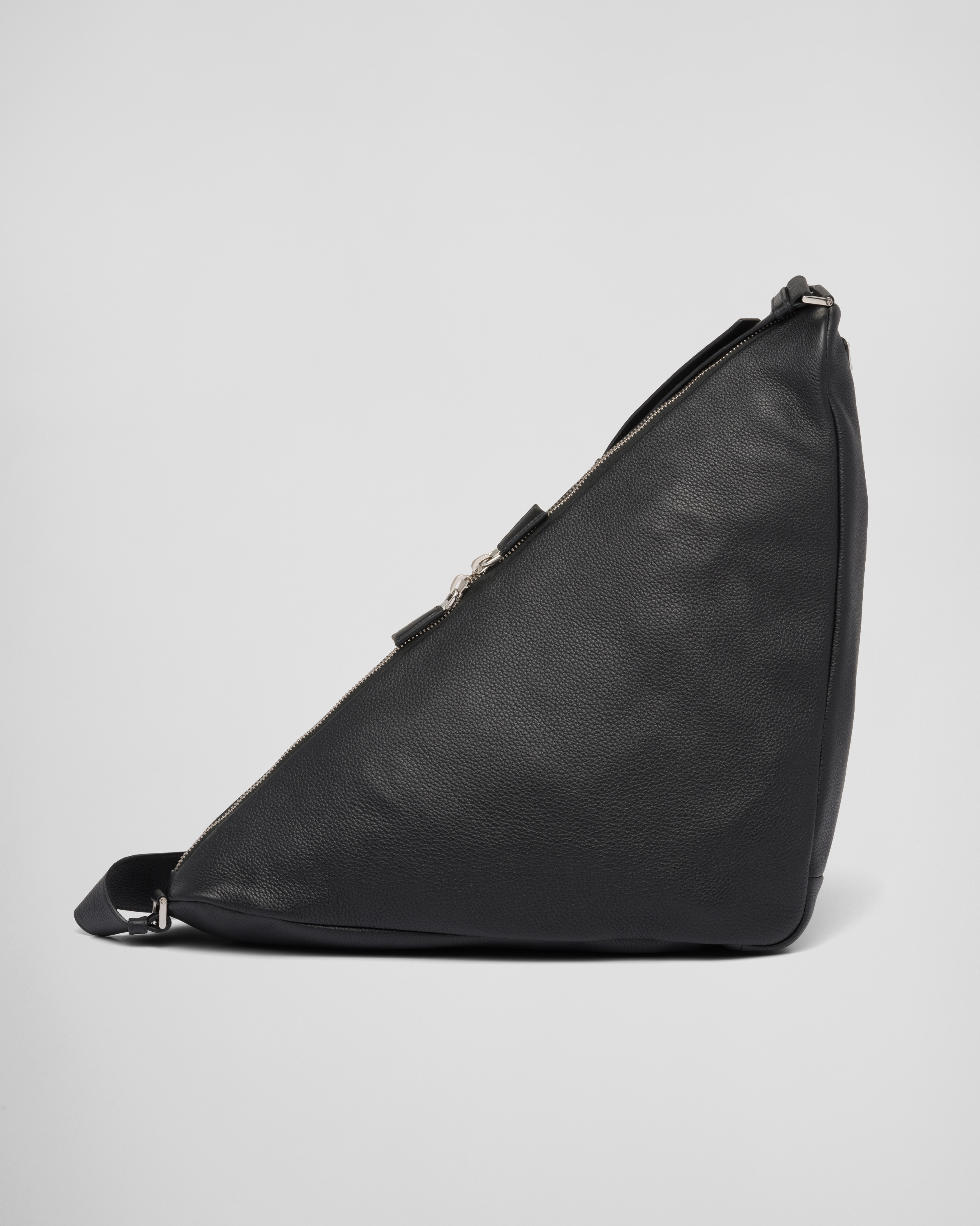 ブラック プラダ トライアングル ヴィッテロダイノレザーバッグ | Prada