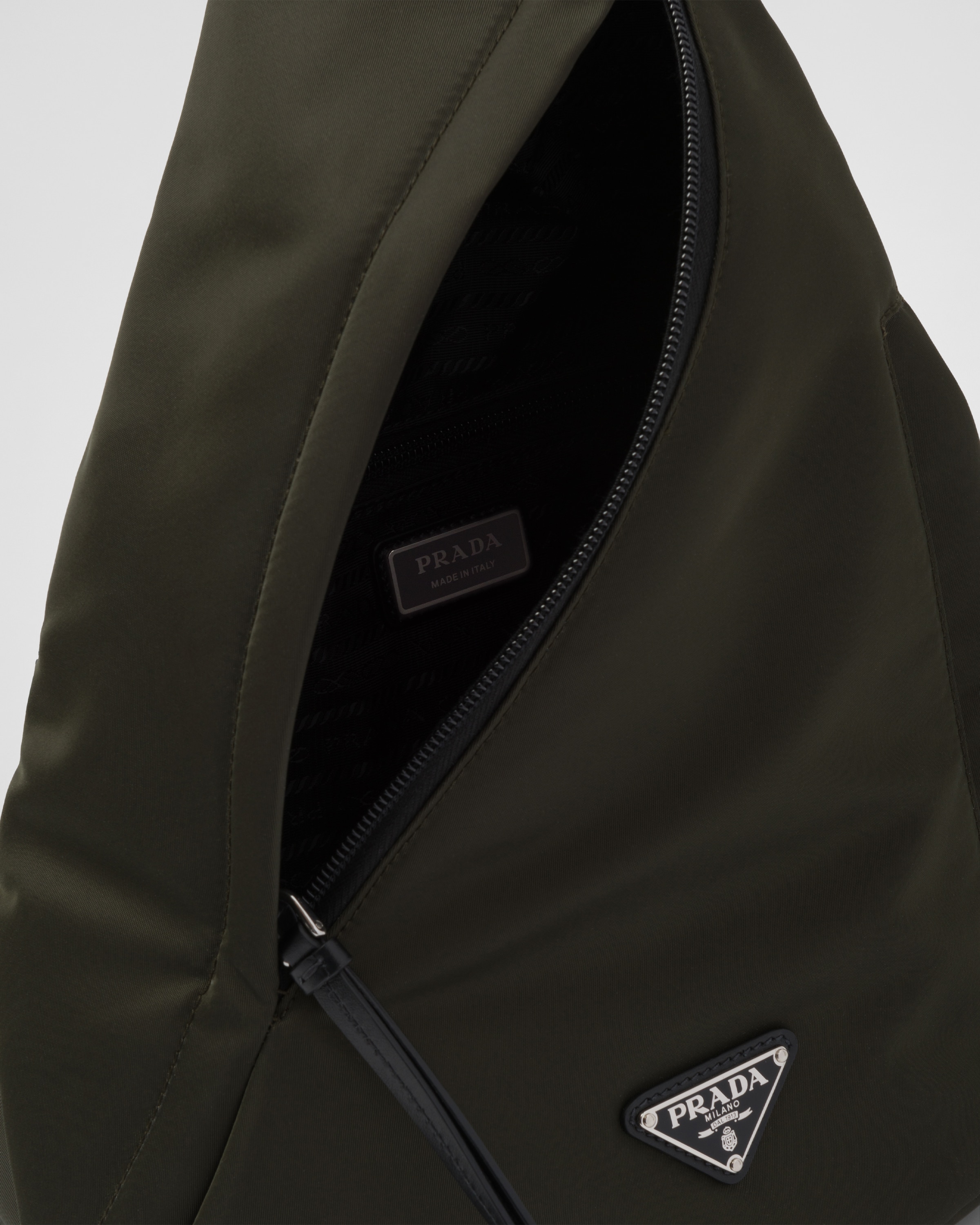カーキ Re-Nylon xレザー バックパック | PRADA
