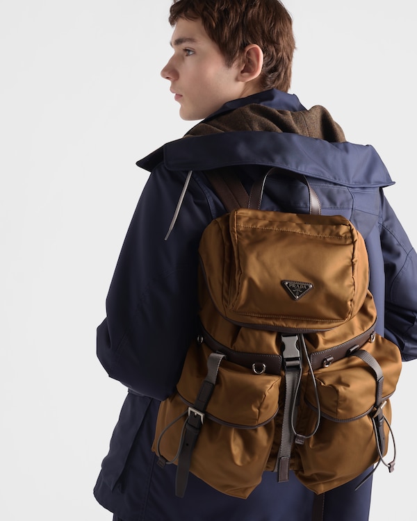 Rucksack aus Re-Nylon und Leder Rucksack aus Re-Nylon und Leder