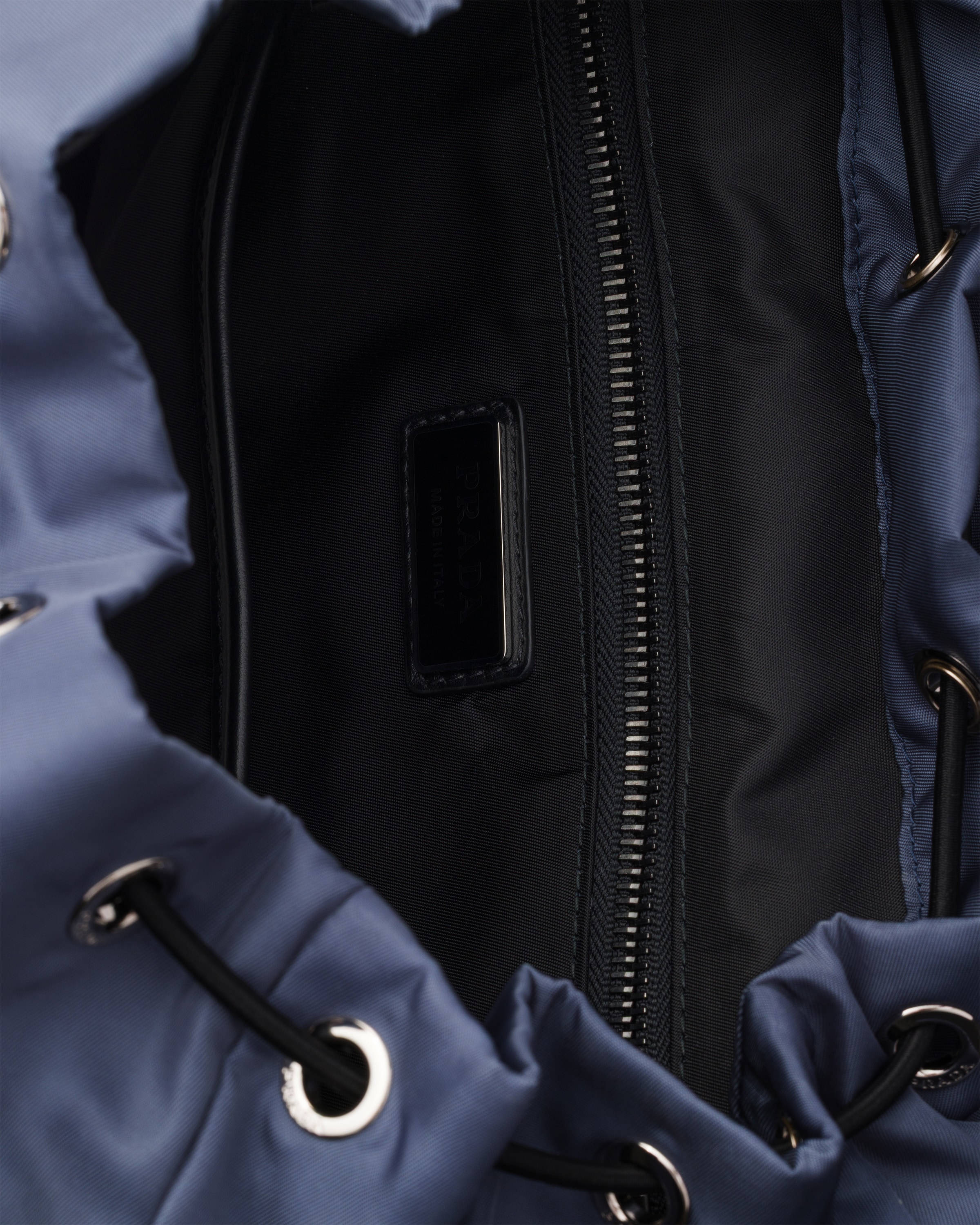 アビエーションブルー プラダ エクスプローラ Re-nylon Xレザー バック