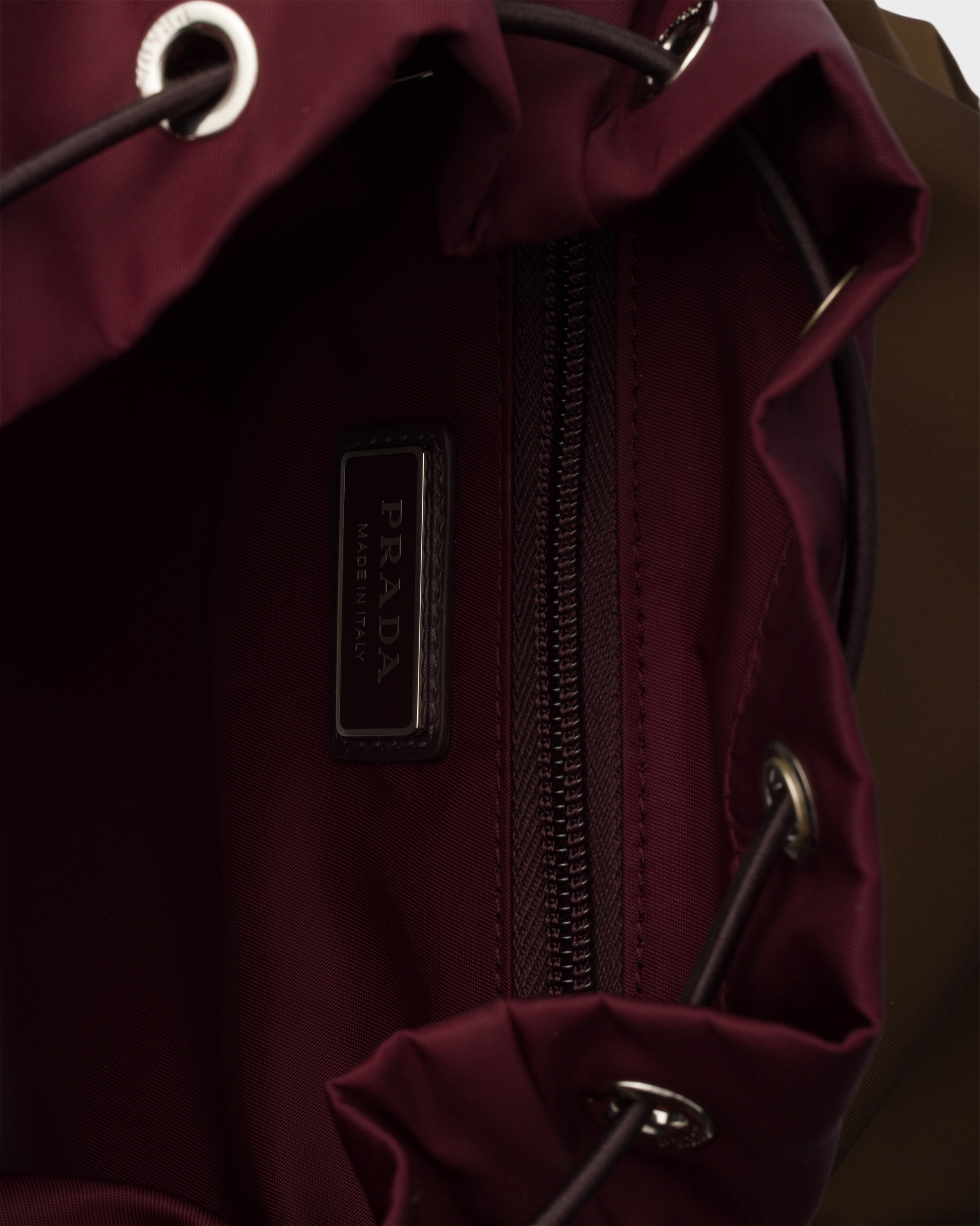 バーガンディ/バーント Re-Nylon xサフィアーノレザー バック