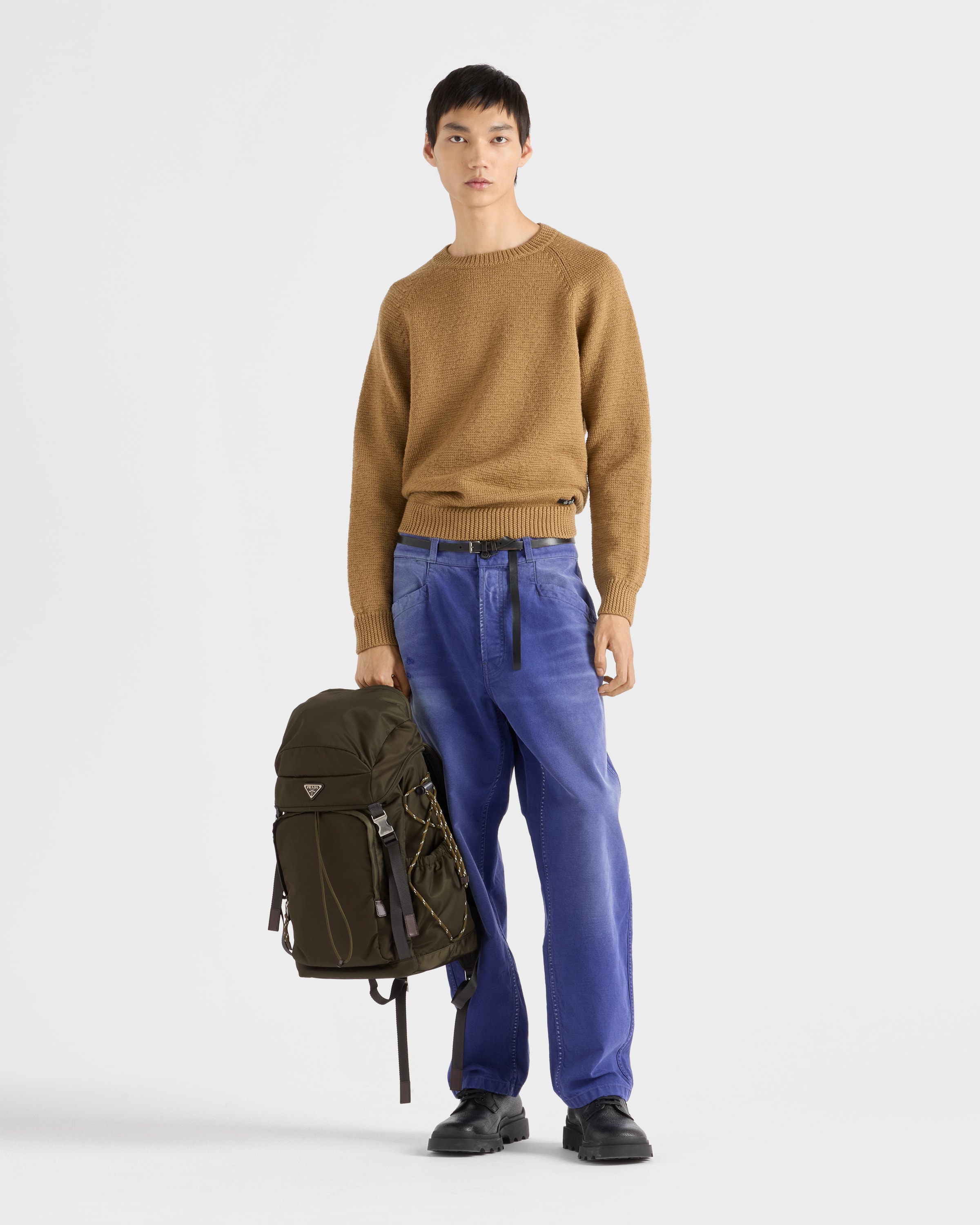 プラダ　カゴバッグ　男性にも！ PRADA プラダ カゴバッグ 2VG105 2A2T V OOO F0076 メンズ ブルー