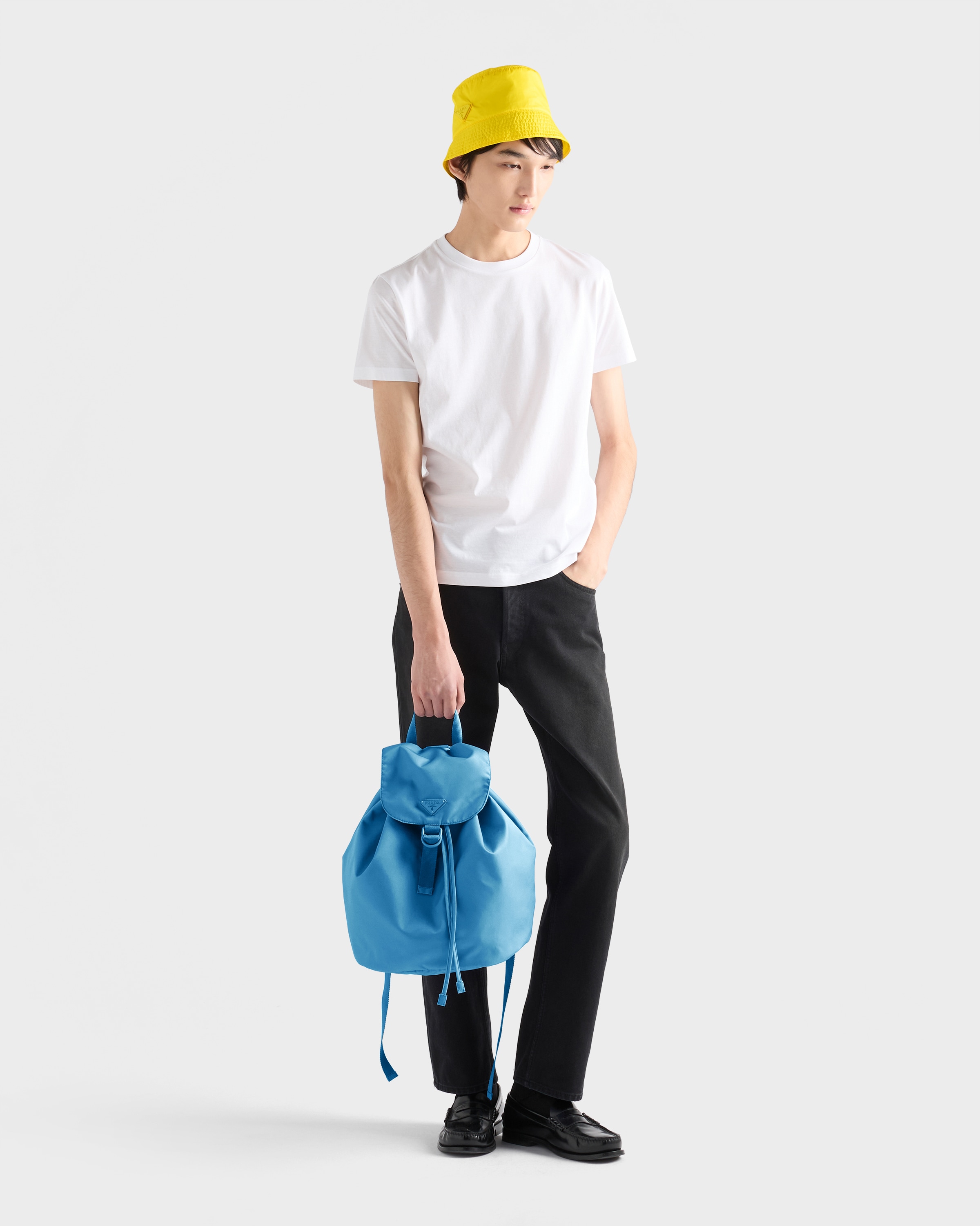 ライトブルー Re-nylon バックパック | PRADA - 日本