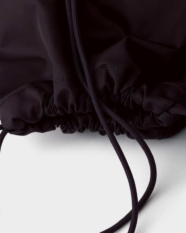 Sac à dos à cordon en Re-Nylon - Noir Sac à dos à cordon en Re-Nylon - Noir