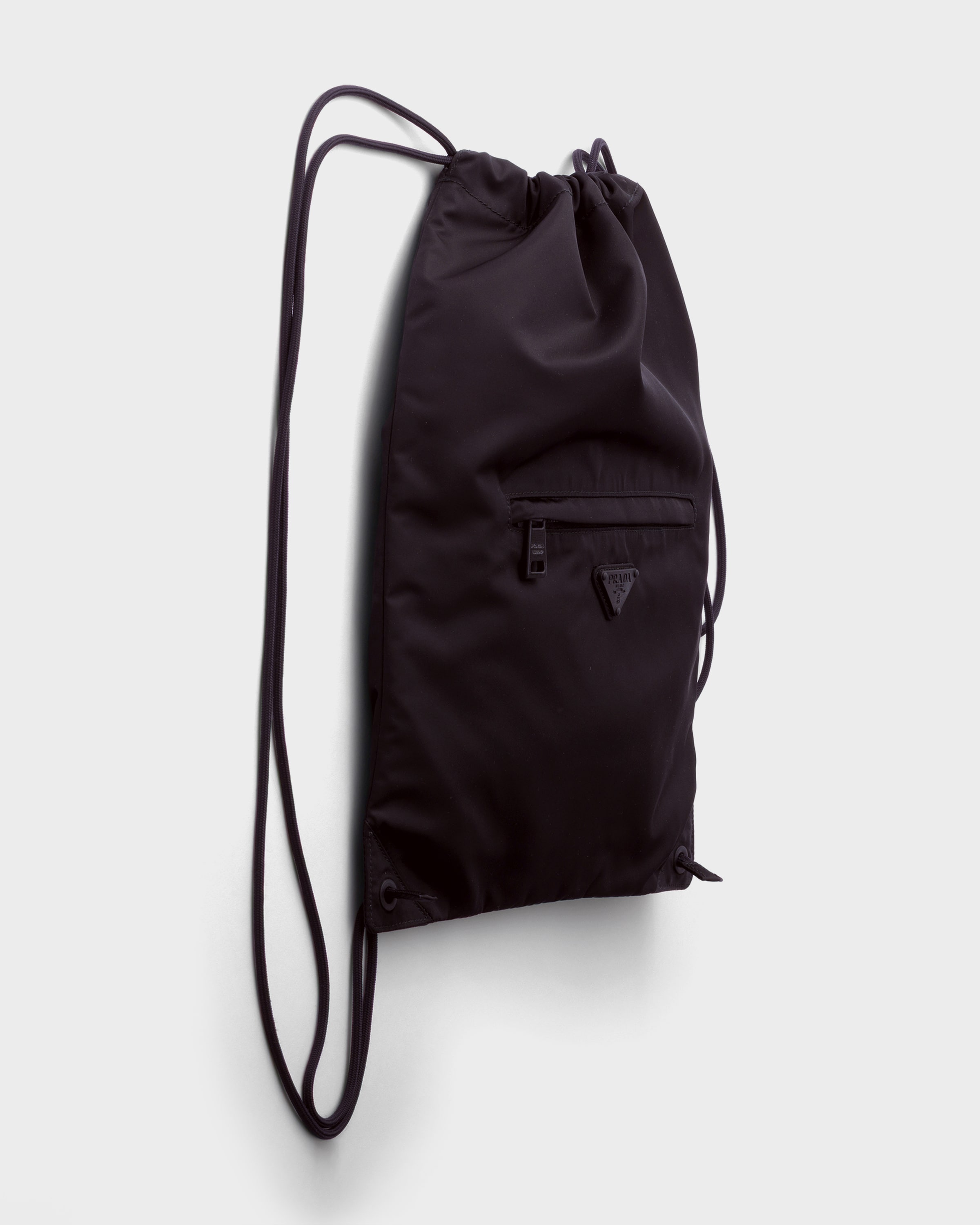 ブラック Re-Nylon ドローストリング バックパック | PRADA - 日本