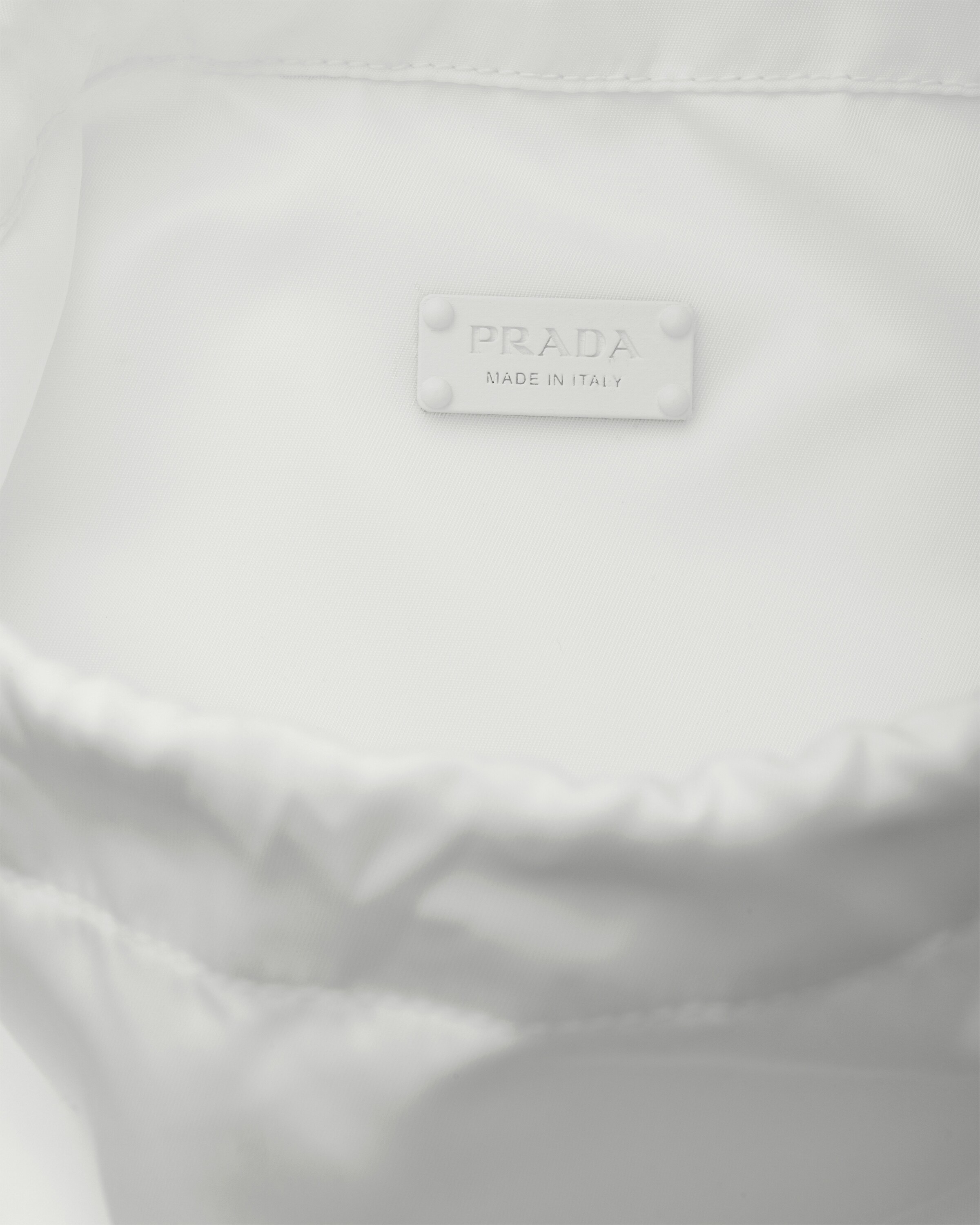 ホワイト Re-Nylon ドローストリング バックパック | PRADA - 日本