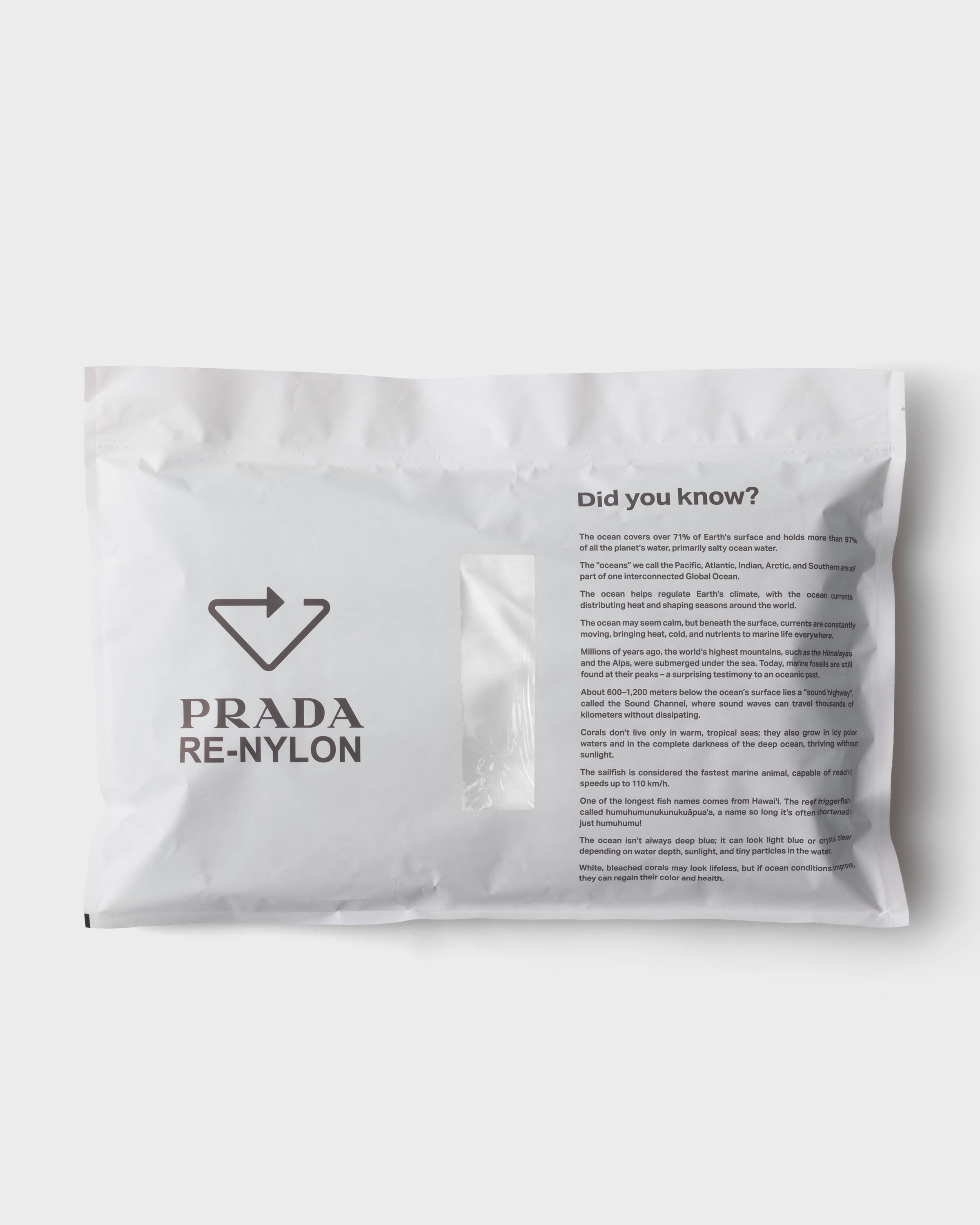 Y*a様 PRADA ドローストリングバッグ ホワイト ホワイト Re-Nylon ドローストリング バックパック | PRADA - 日本