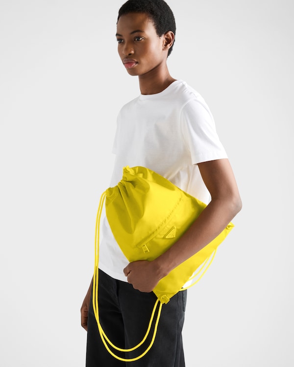 Sac à dos à cordon en Re-Nylon - Jaune Soleil Sac à dos à cordon en Re-Nylon - Jaune Soleil