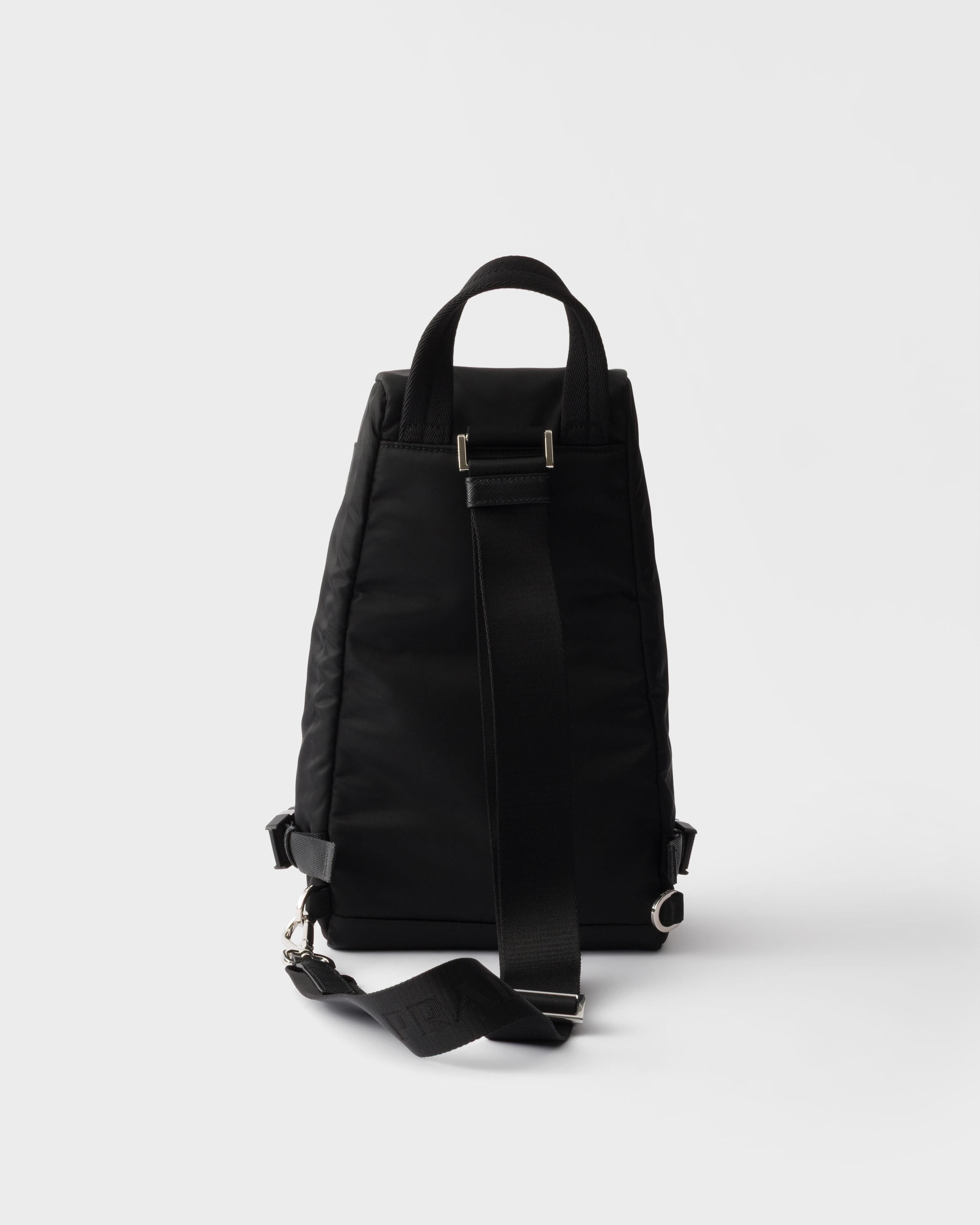 ブラック Re-nylon サフィアーノレザー バックパック | PRADA - 日本