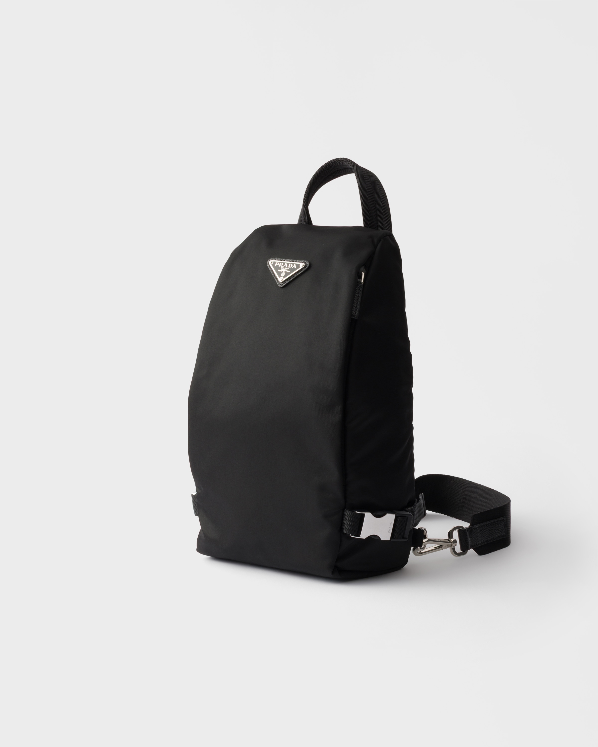 ブラック Re-nylon サフィアーノレザー バックパック | PRADA - 日本 ブラック Re-nylon サフィアーノレザー バックパック | PRADA - 日本