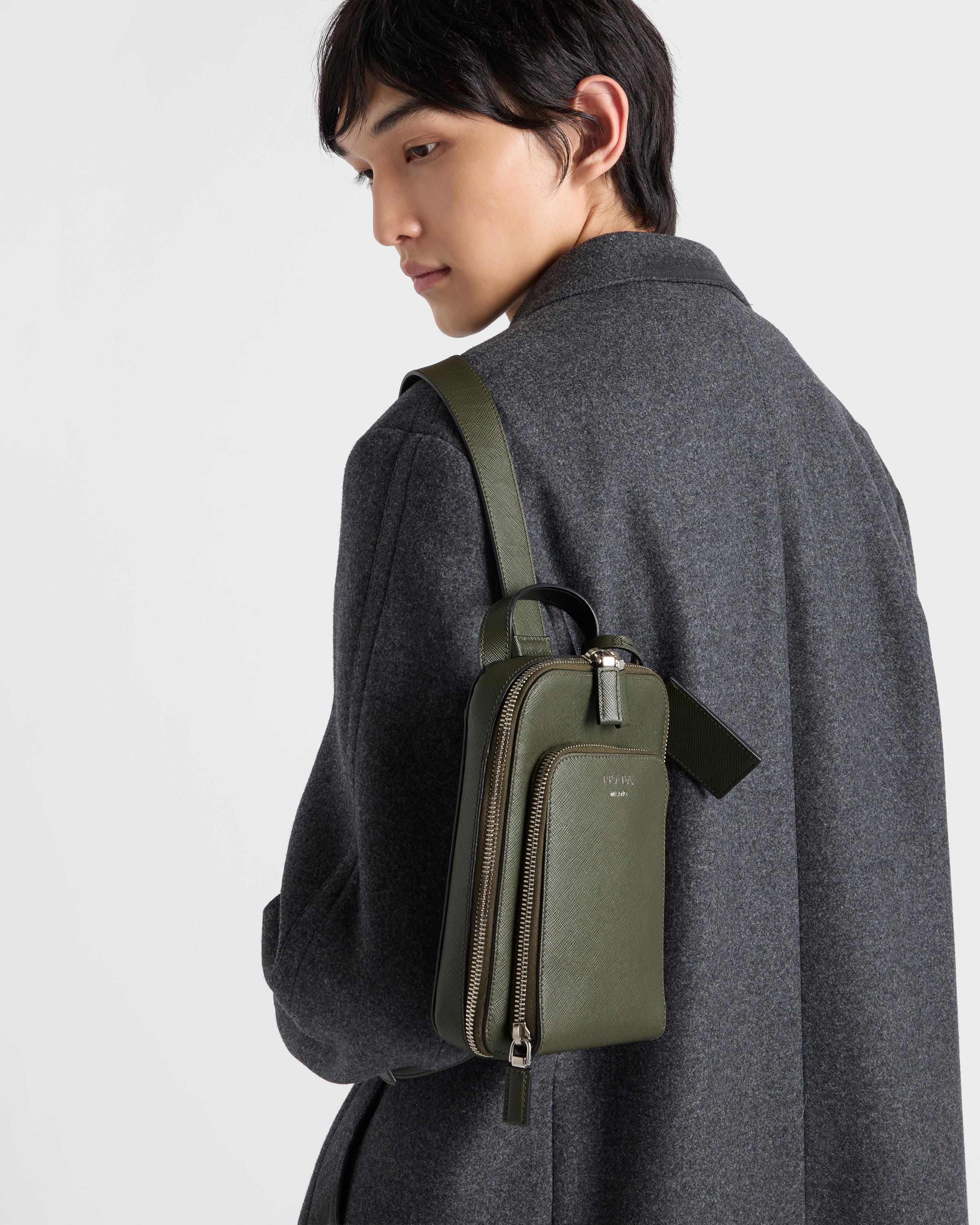 フォレストグリーン サフィアーノレザー バックパック | PRADA - 日本