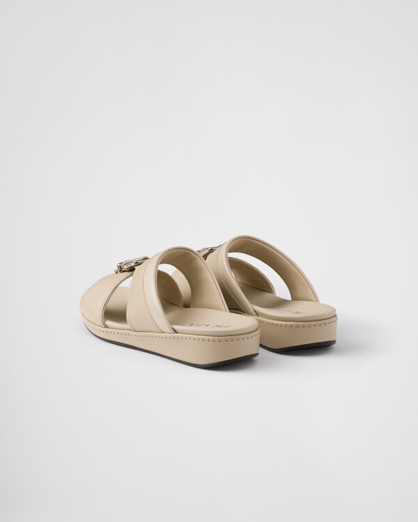 صنادل جلد سافيانو - بيج صحراوي صنادل جلد سافيانو - بيج صحراوي