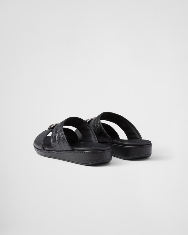 صندل من جلد التمساح وجلد سافيانو بشريط - أسود صندل من جلد التمساح وجلد سافيانو بشريط - أسود