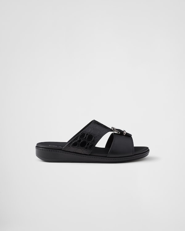 صندل من جلد التمساح وجلد سافيانو بشريط - أسود صندل من جلد التمساح وجلد سافيانو بشريط - أسود
