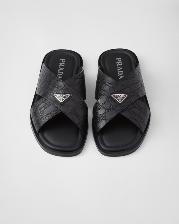 صندل من جلد التمساح بتصميم متقاطع - أسود صندل من جلد التمساح بتصميم متقاطع - أسود