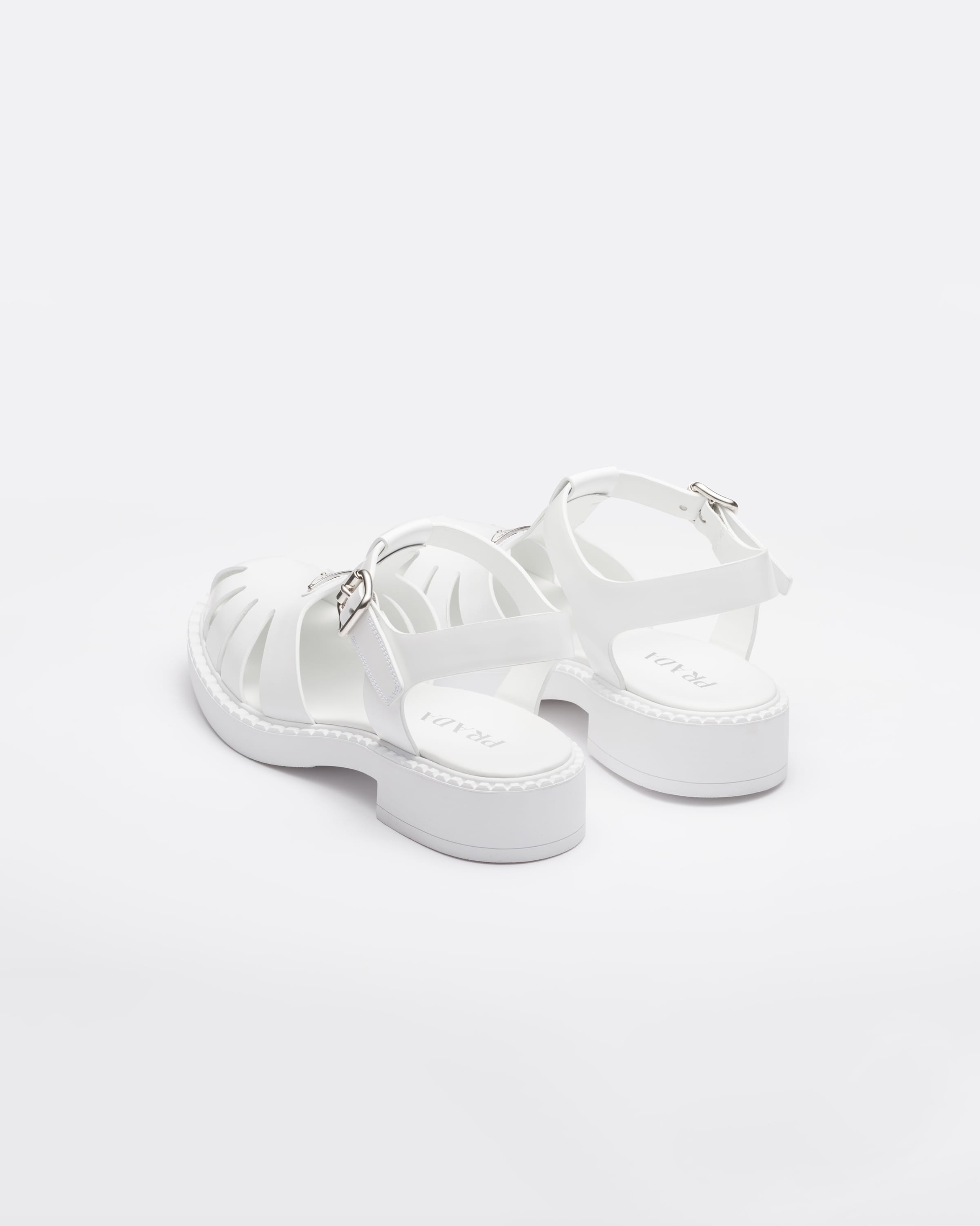 【PRADA】ブラッシュドレザー フィッシャーマンサンダル