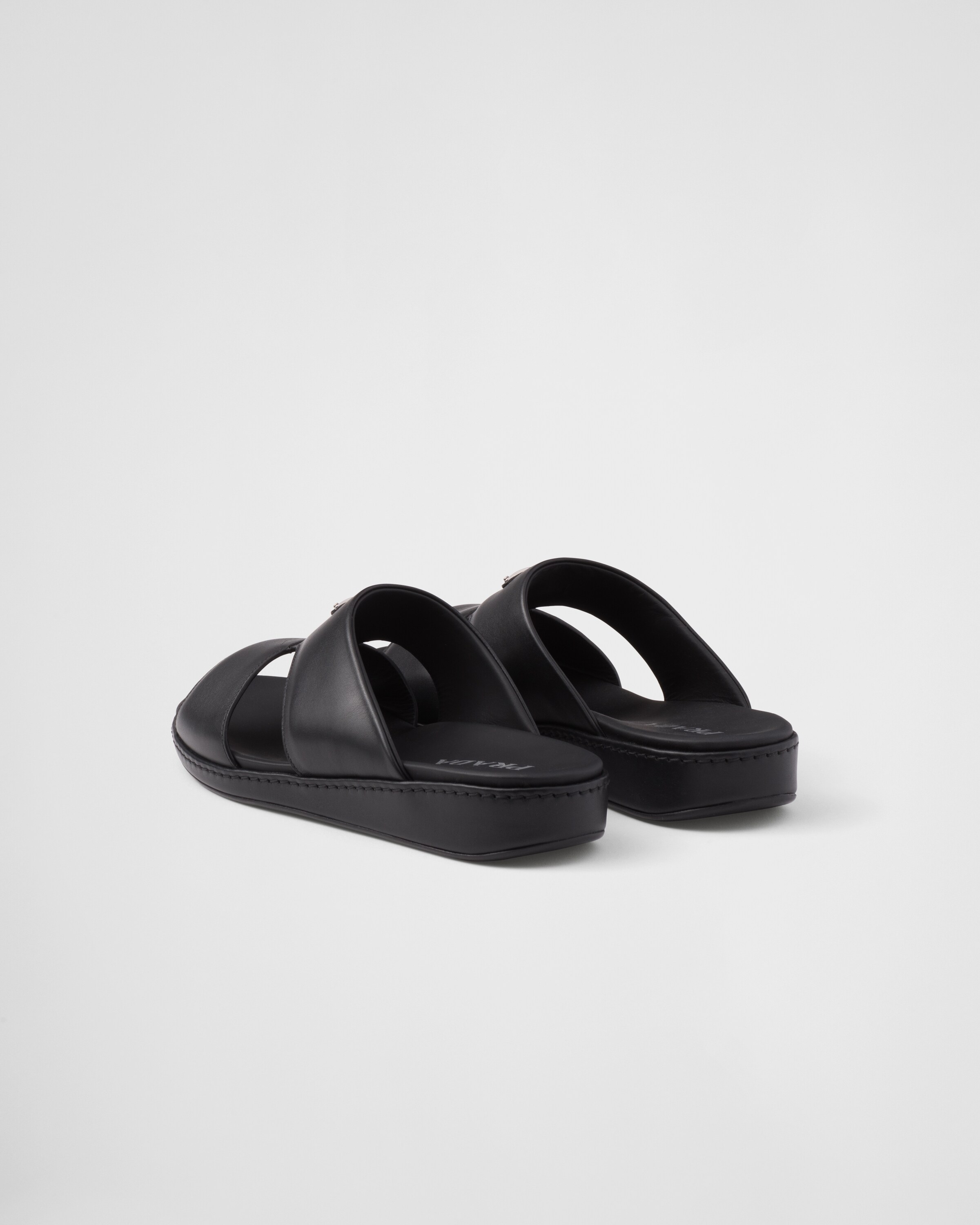 【PRADA】送料/関税込 メンズ サンダル 2X3111 3LEM F0002 楽天市場】PRADA(プラダ)フラットサンダルブラック2X3111 3LEM