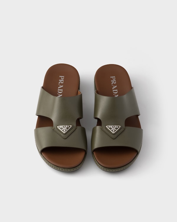 صندل مفتوح من الخلف من الجلد - أخضر مموّه صندل مفتوح من الخلف من الجلد - أخضر مموّه