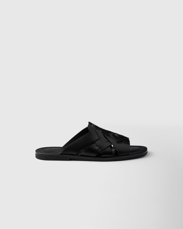 صندل مفتوح من الخلف بشريط من الجلد المصقول - أسود صندل مفتوح من الخلف بشريط من الجلد المصقول - أسود