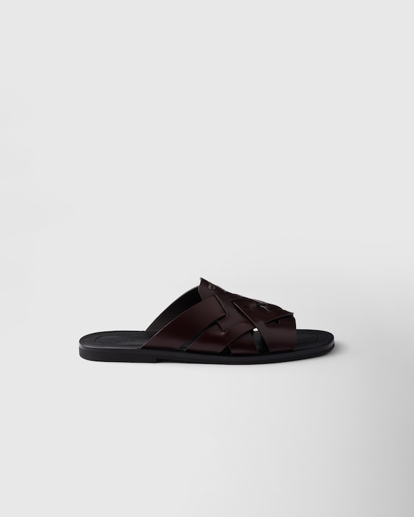 صندل مفتوح من الخلف بشريط من الجلد المصقول - بني داكن صندل مفتوح من الخلف بشريط من الجلد المصقول - بني داكن