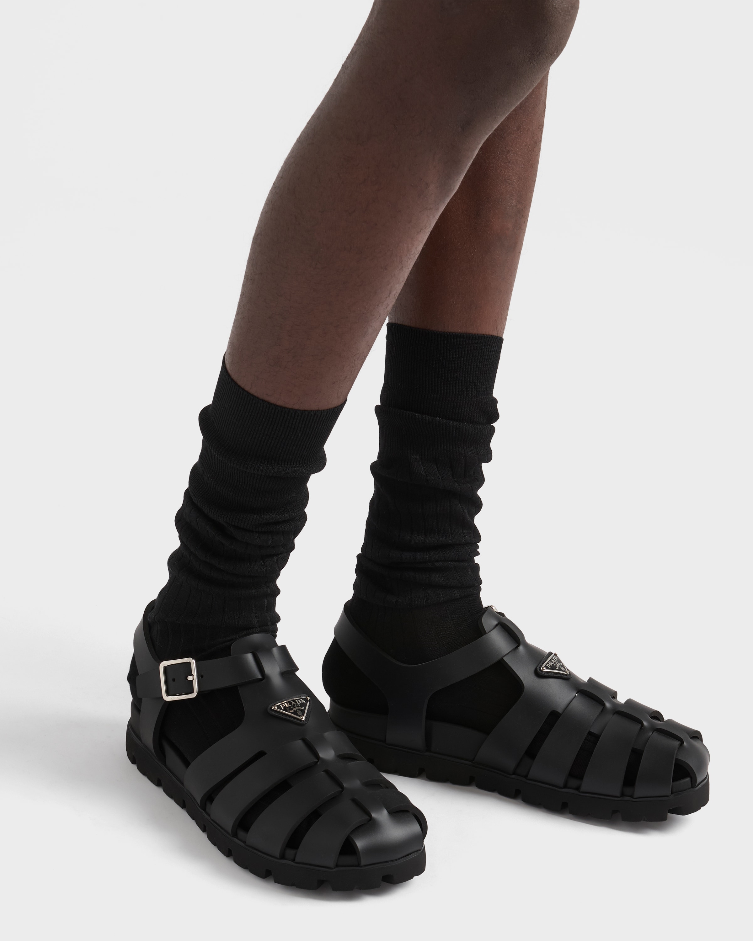 ブラック ラバー フィッシャーマンサンダル | PRADA - 日本