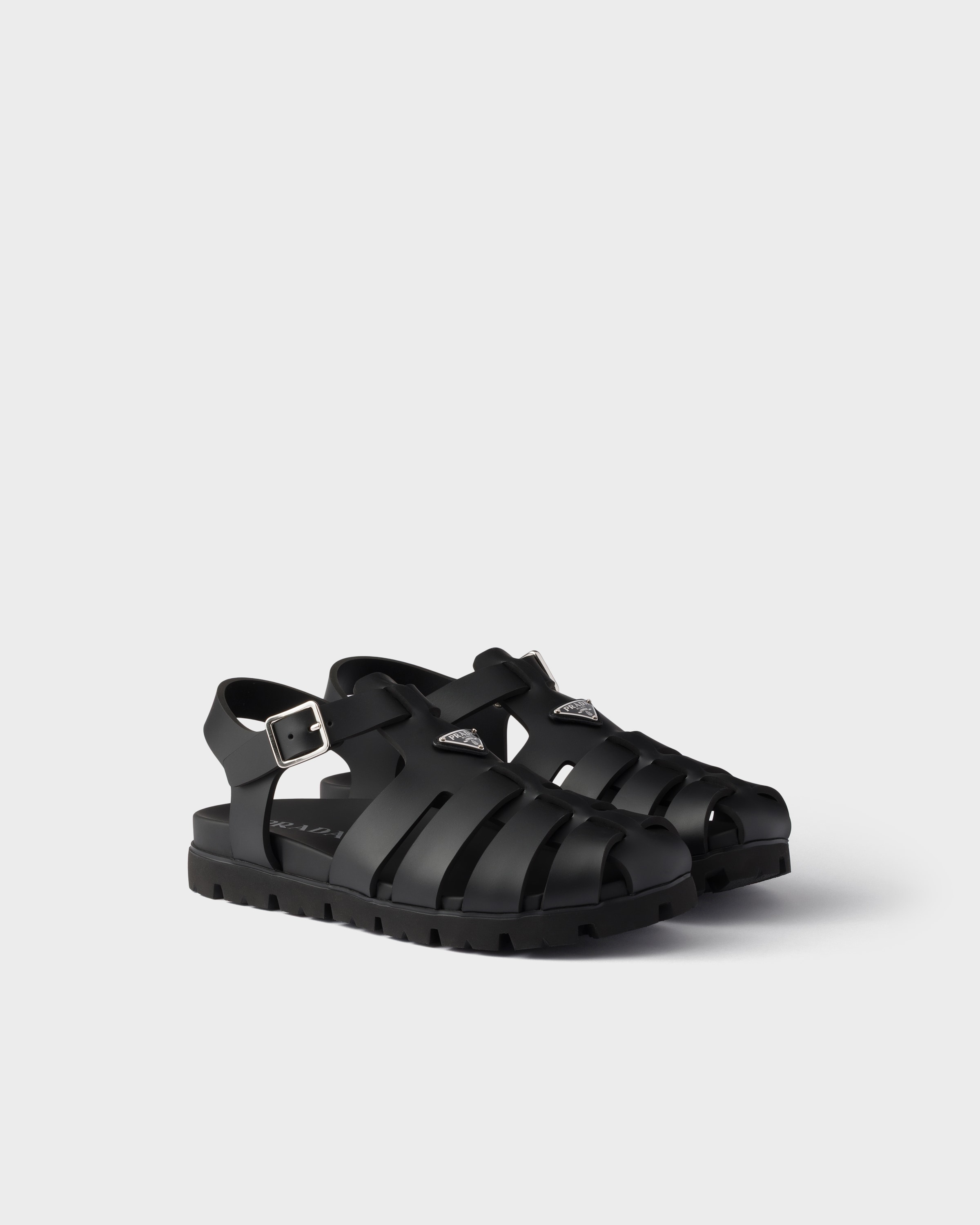 【早い者勝ち】PRADA トライアングル ロゴフィッシャーマンラバーサンダル ブラック ラバー フィッシャーマンサンダル | PRADA - 日本