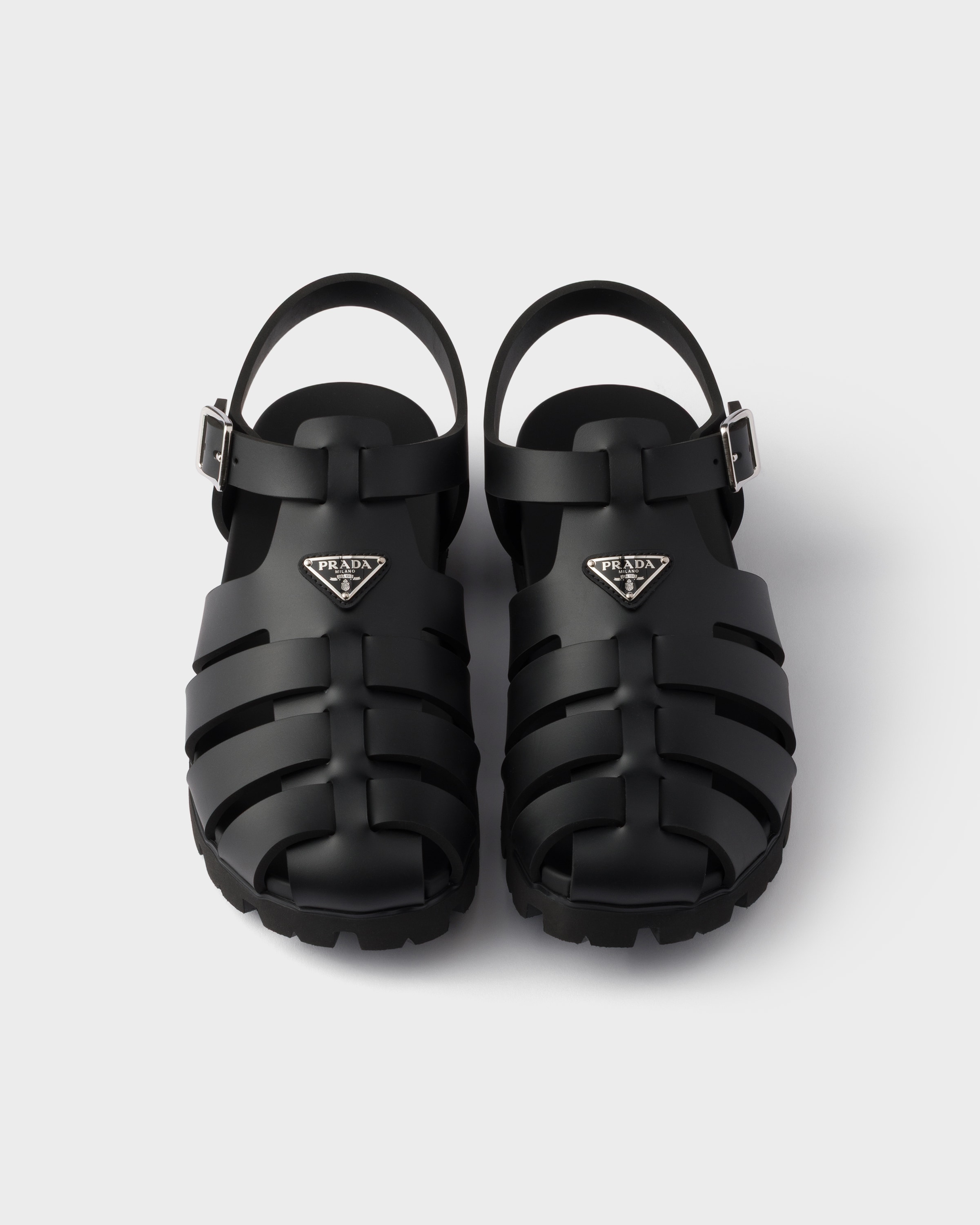 ブラック ラバー フィッシャーマンサンダル | PRADA - 日本