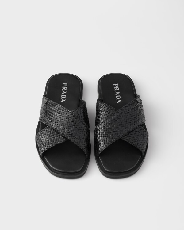 صندل مفتوح من الخلف بتصميم متقاطع - أسود صندل مفتوح من الخلف بتصميم متقاطع - أسود