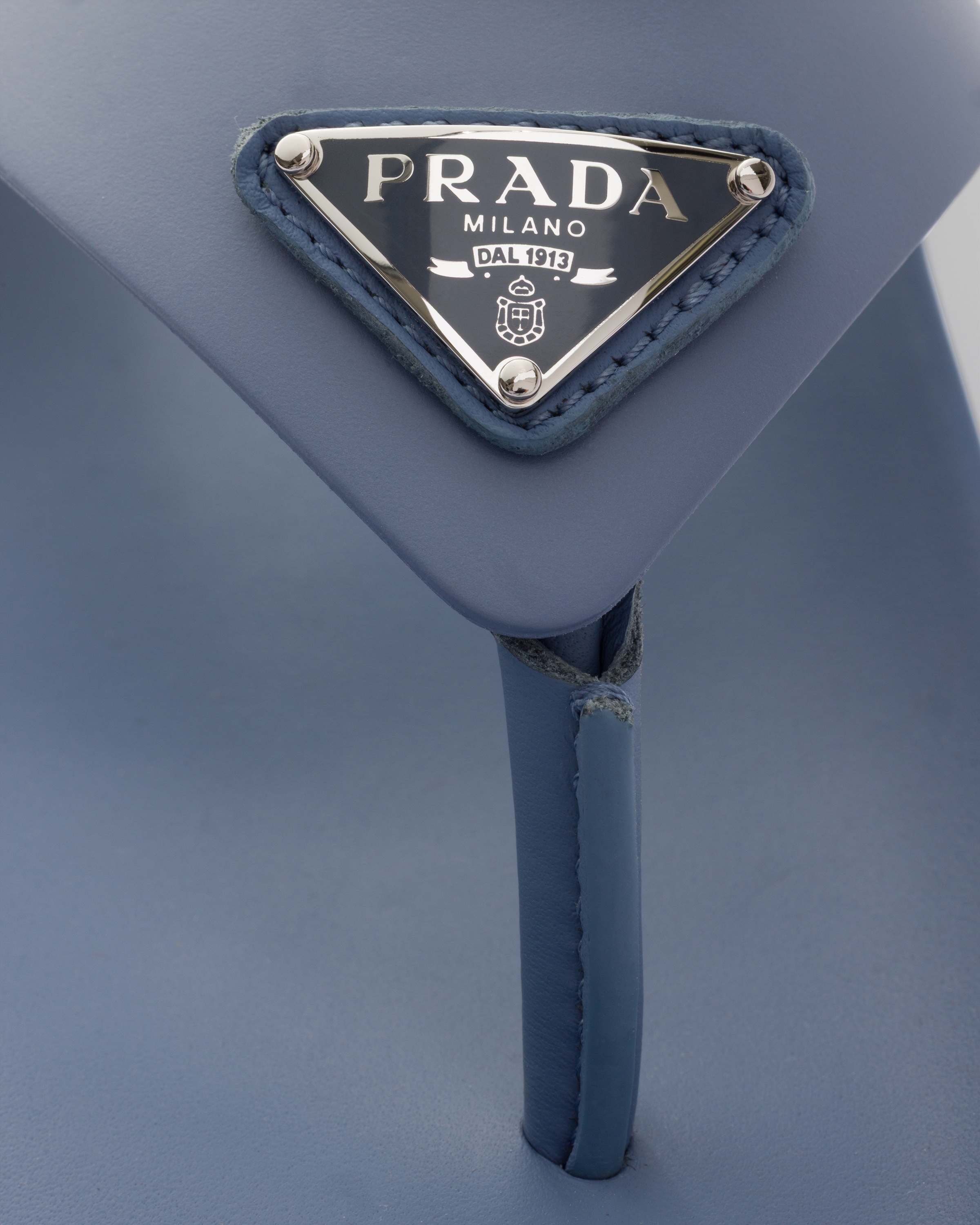 アビエーションブルー ラバー トングサンダル | PRADA - 日本