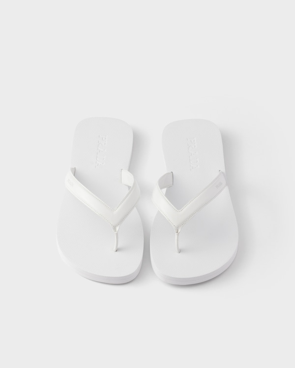 ブラッシュドレザー フリップフロップ - ホワイト ブラッシュドレザー フリップフロップ - ホワイト