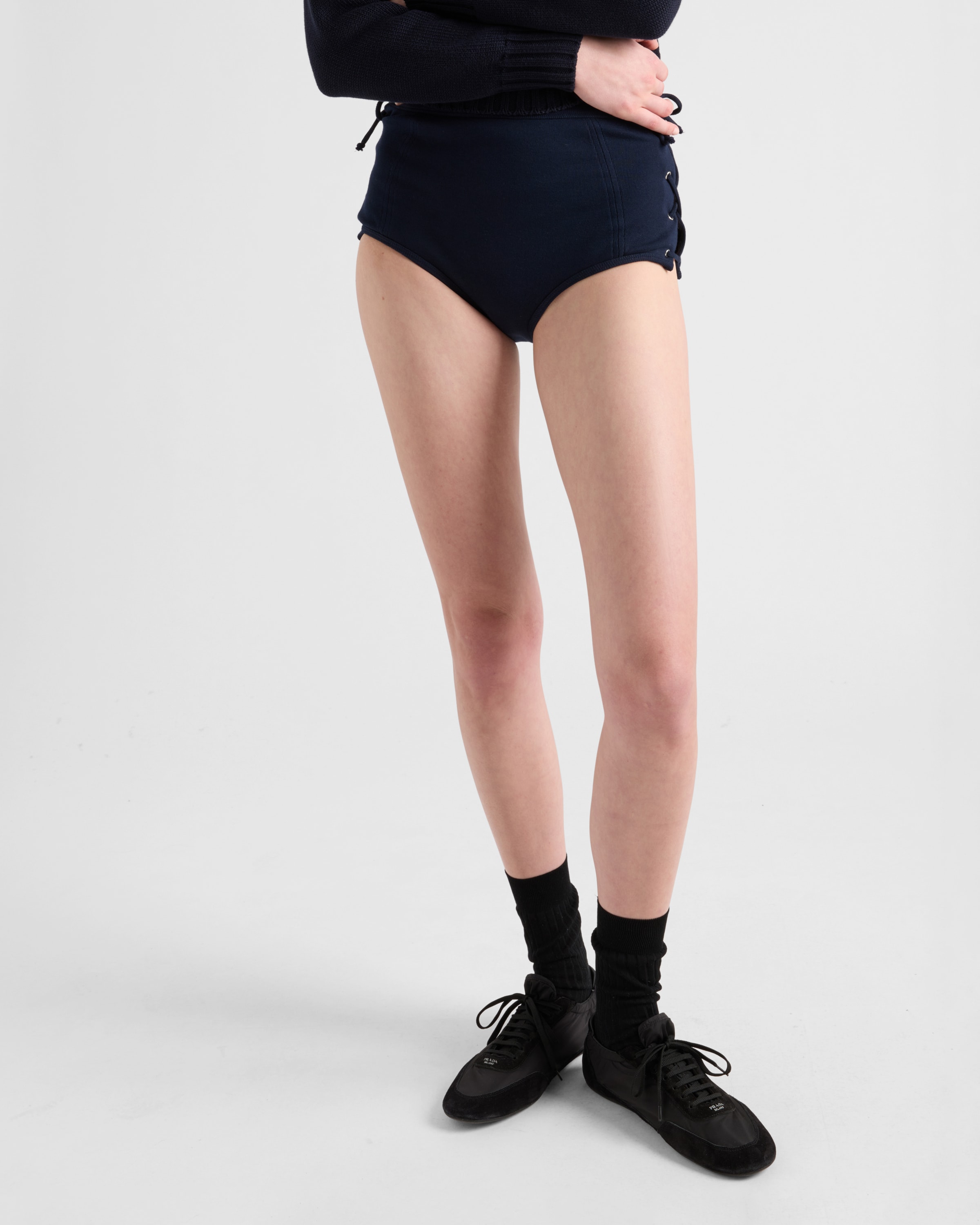 【希少】PRADA ロゴ 紐付き コットン ショートパンツ ネイビー ネイビー レース付 コットン ショートパンツ | PRADA