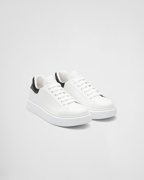 Arriba 48+ imagen prada white leather sneakers - Ecover.mx