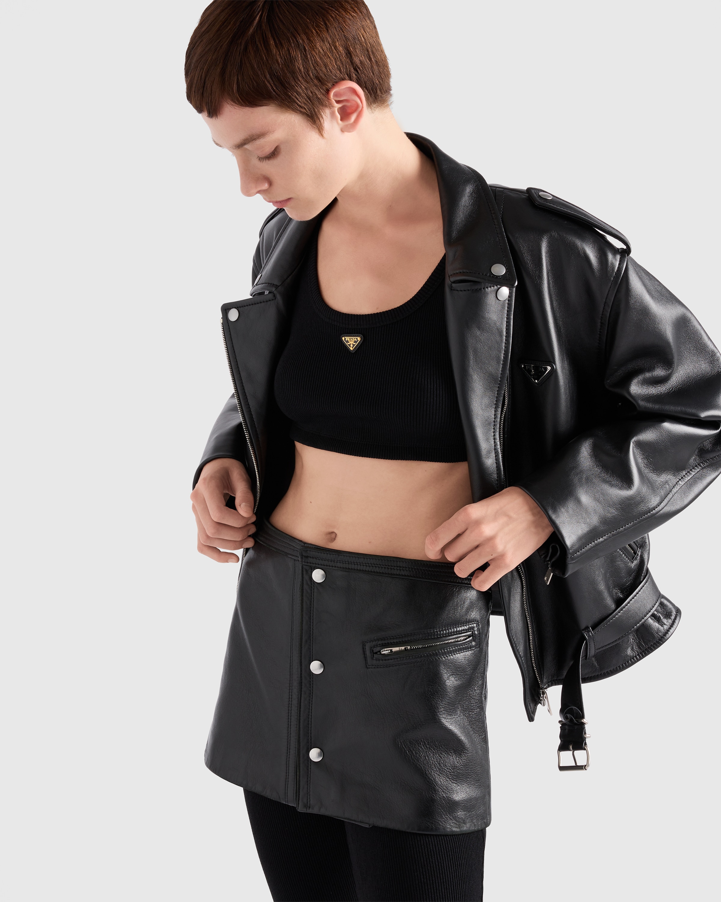 ミニスカート PRADA SS25 Black leather mini skirt (51893SOOO11KD F0002) Prada Leather Mini Skirt | Black | FARFETCH JO