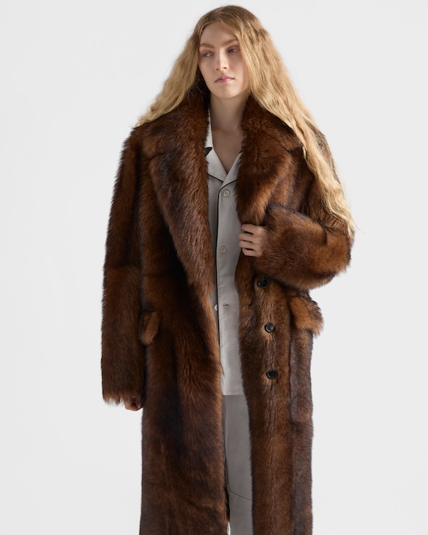 Mantel aus Lammfell Mantel aus Lammfell